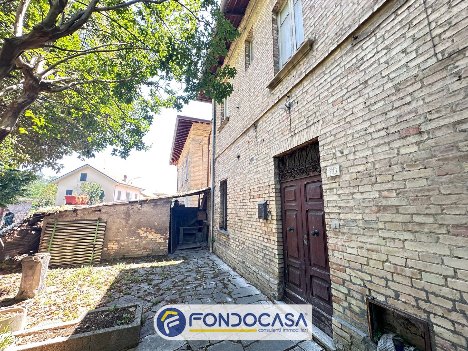 Casa indipendente in vendita a Ascoli Piceno, Croce di Tolignano