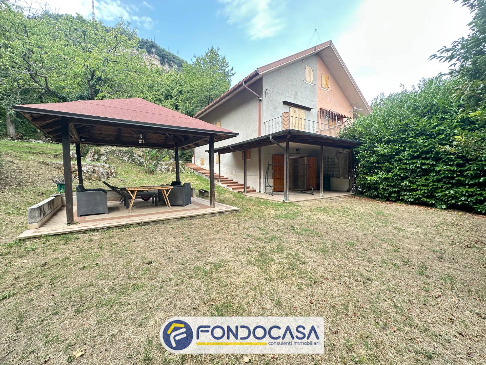 Villa bifamiliare in vendita a Ascoli Piceno, Piagge