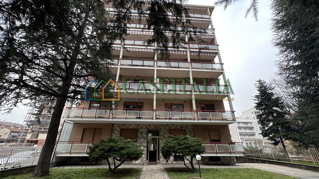 Quadrilocale con giardino in via cesare battisti, Collegno