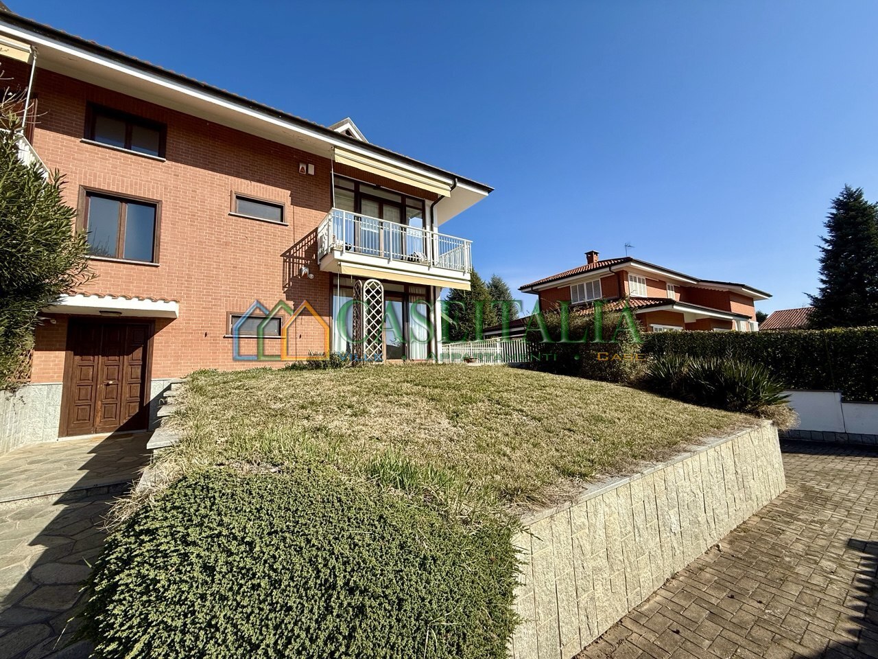 Appartamento con giardino in via frejus 3, Rosta