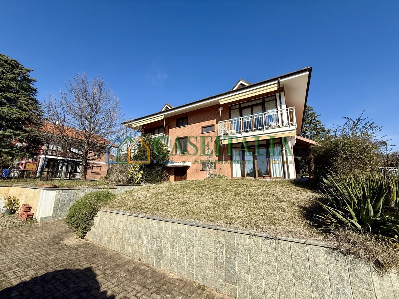 Appartamento con giardino in via frejus 3, Rosta