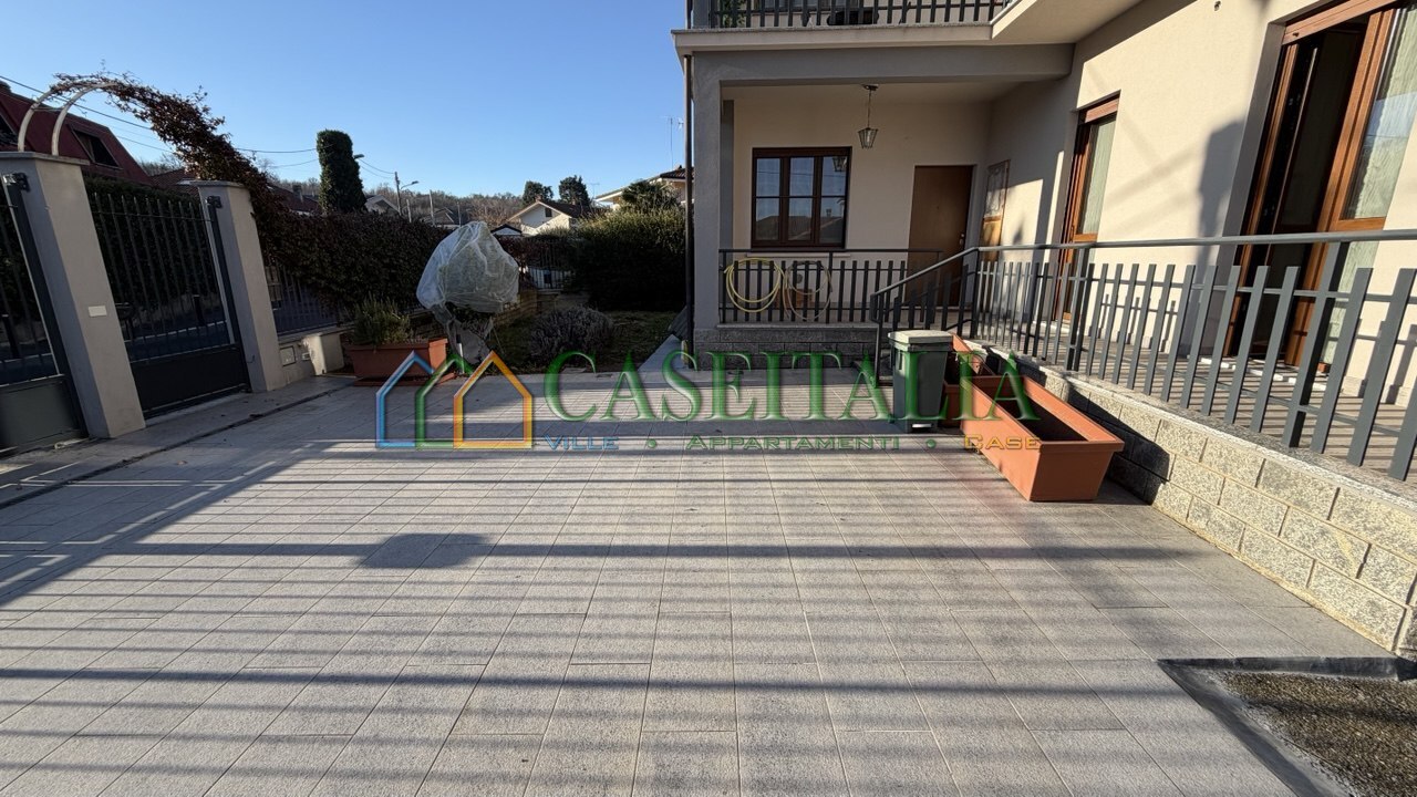 Quadrilocale con giardino in via barrera 8, Rosta