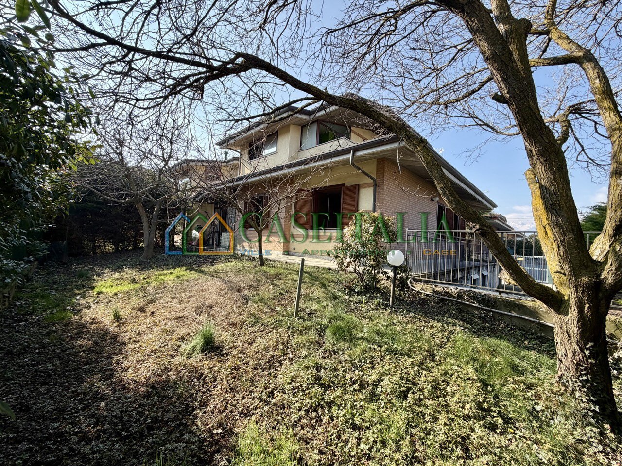 Villa con giardino in strada antica di buttigliera alta 11, Rosta