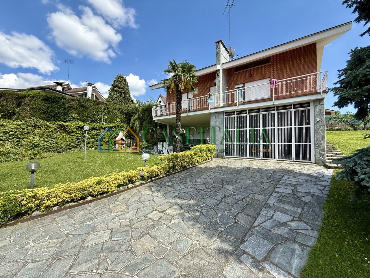 Villa con giardino in via ugie 5, Rosta