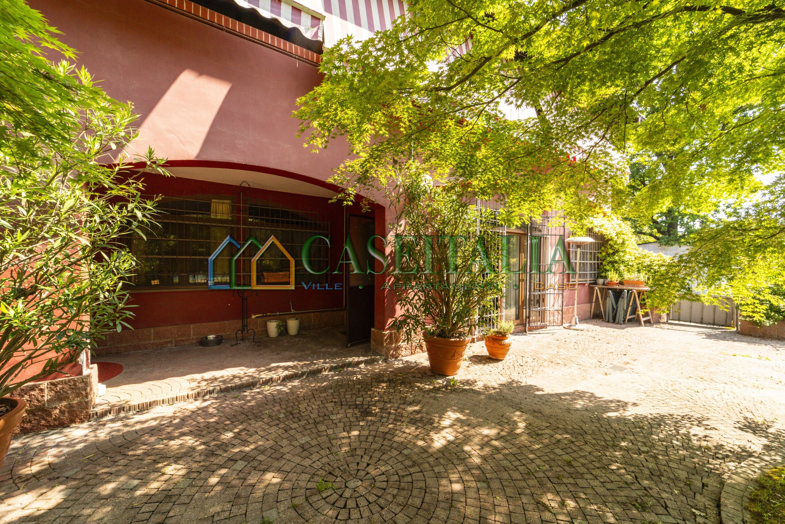 Quadrilocale con terrazzo in strada moncalvo, Moncalieri