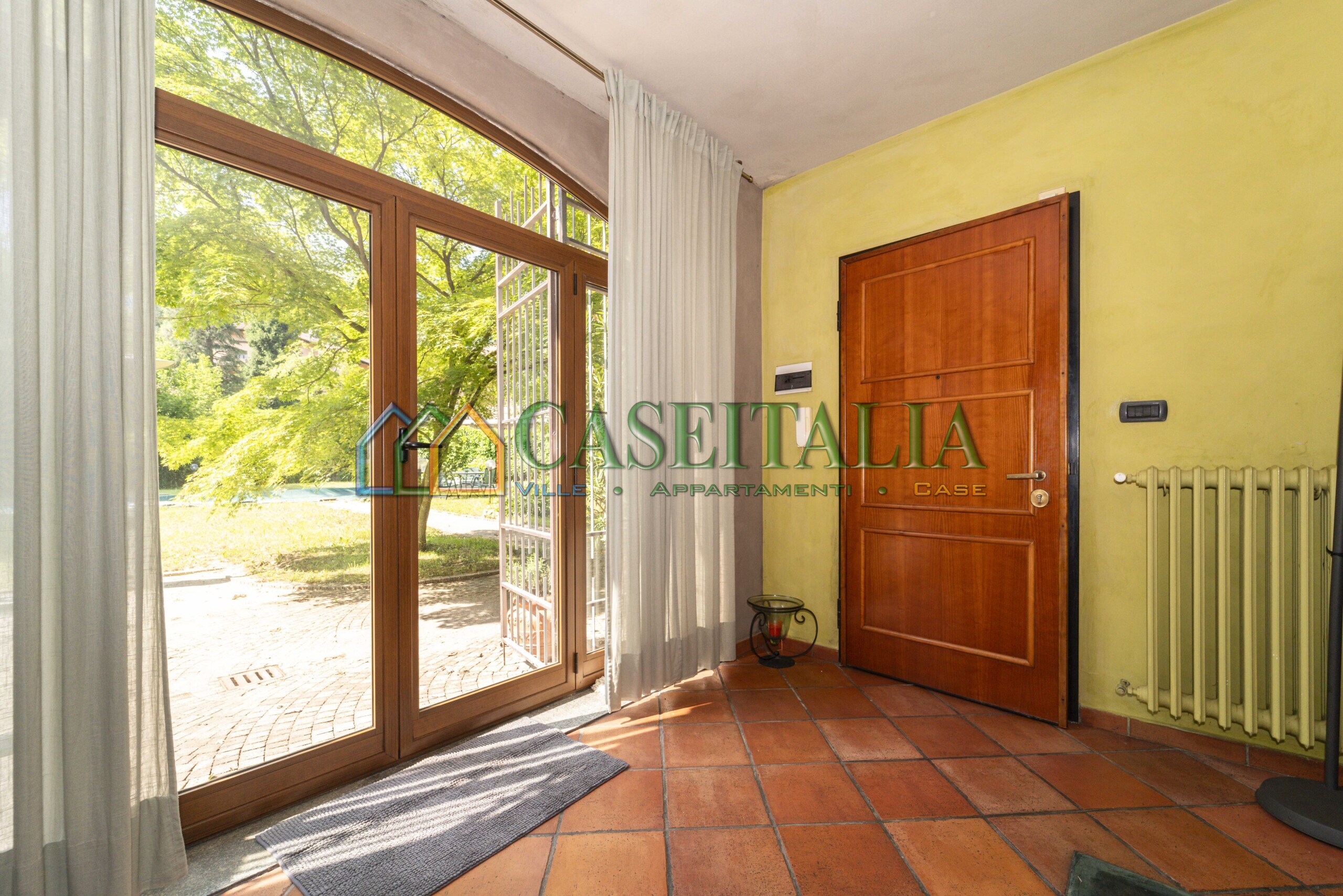 Quadrilocale con terrazzo in strada moncalvo, Moncalieri