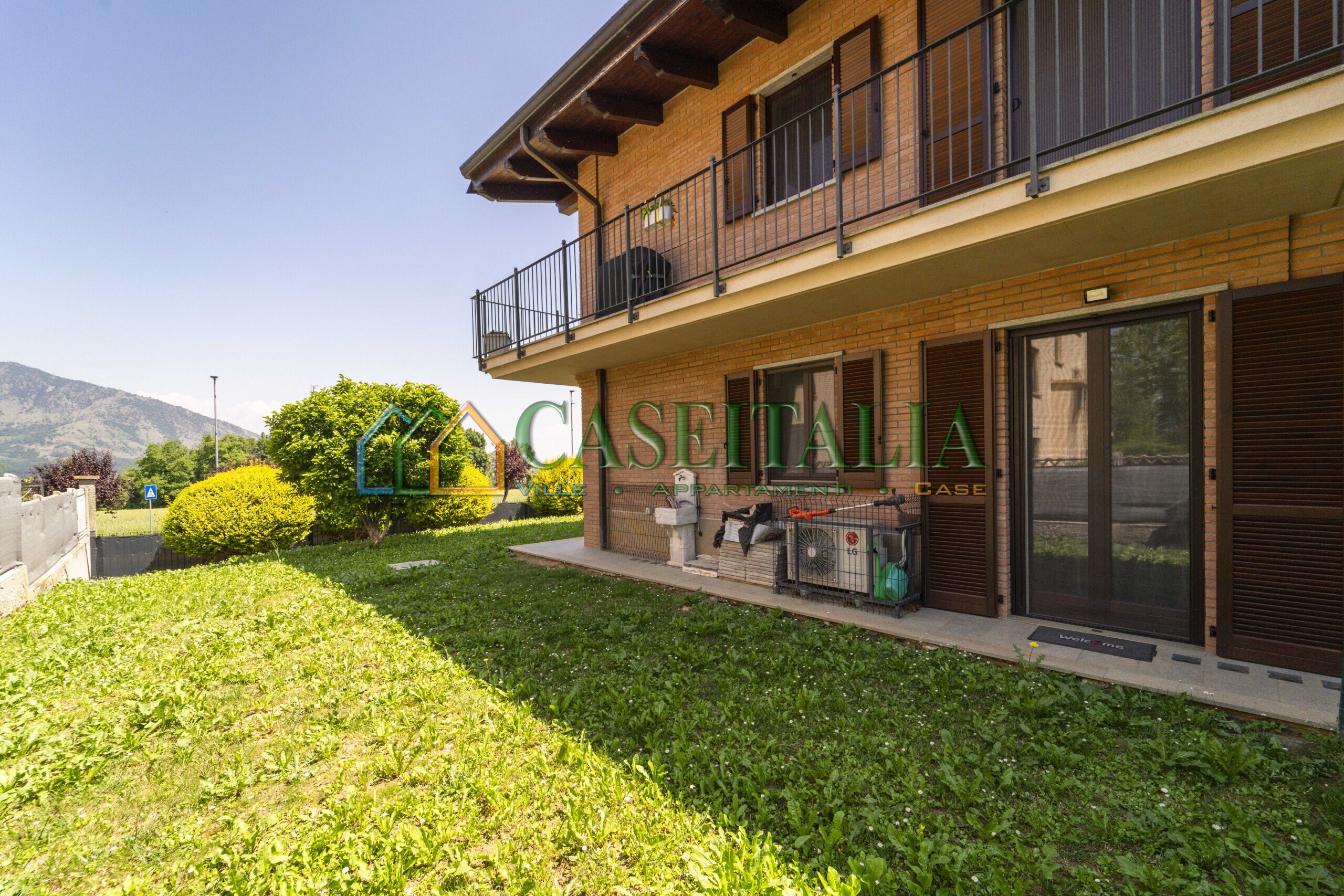 Appartamento con giardino in via stazione 30, Rosta