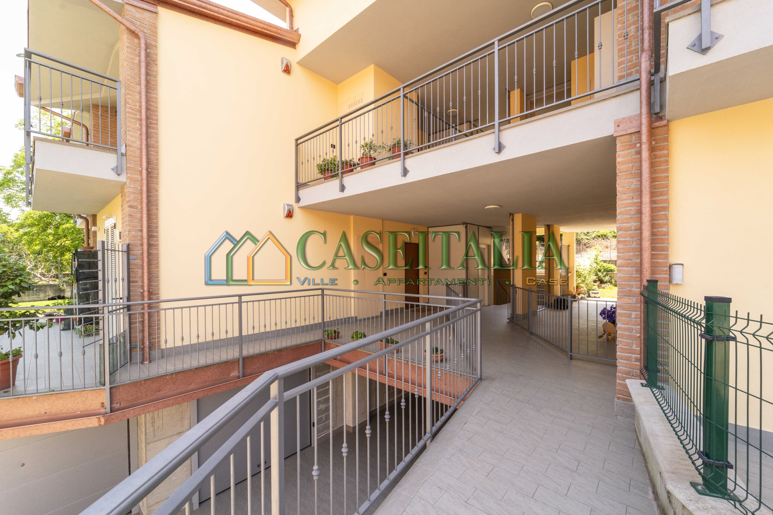 Appartamento con terrazzo in via collodi 34, Rosta
