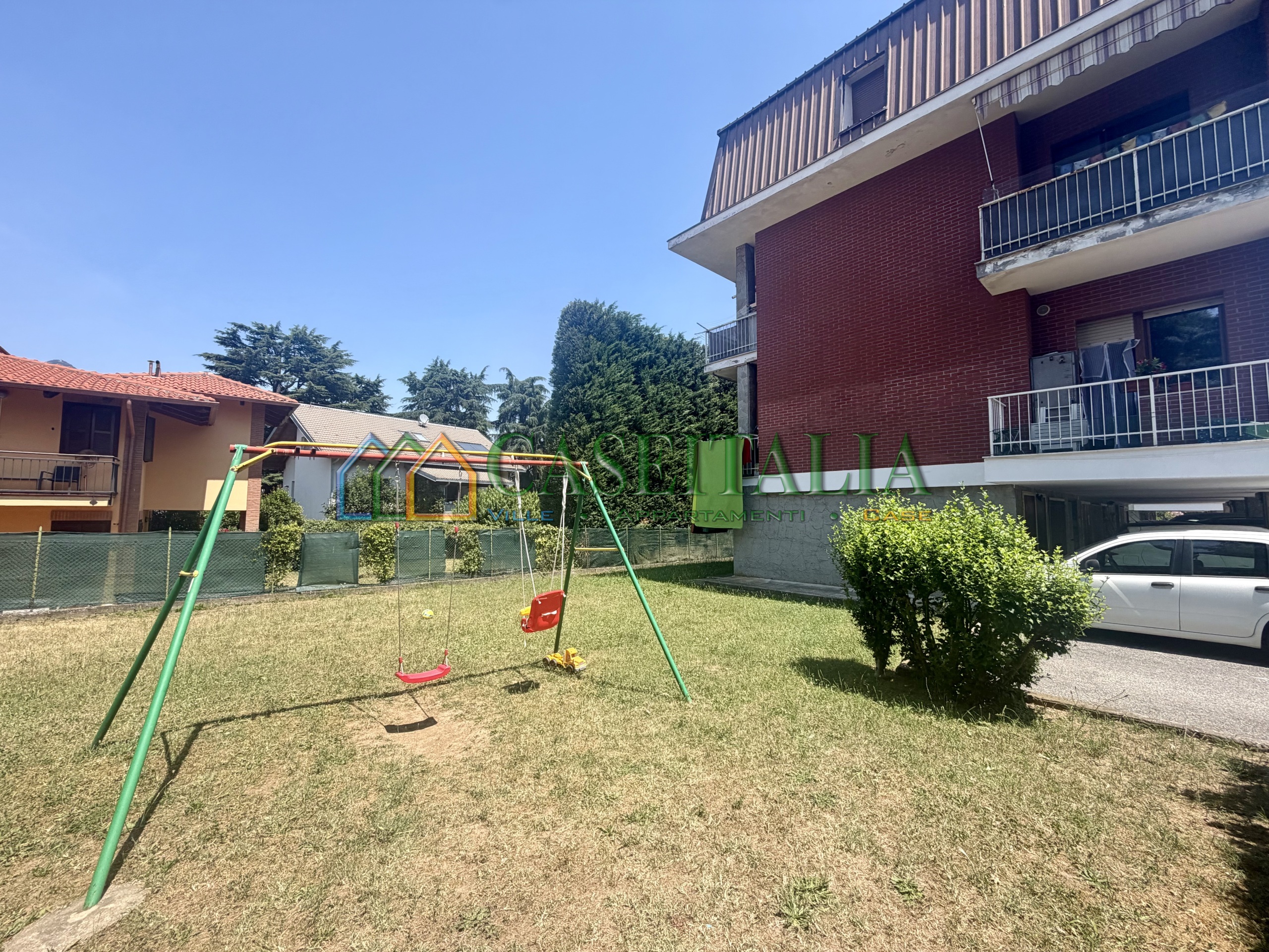 Quadrilocale con box doppio in via nino costa 8, Rosta
