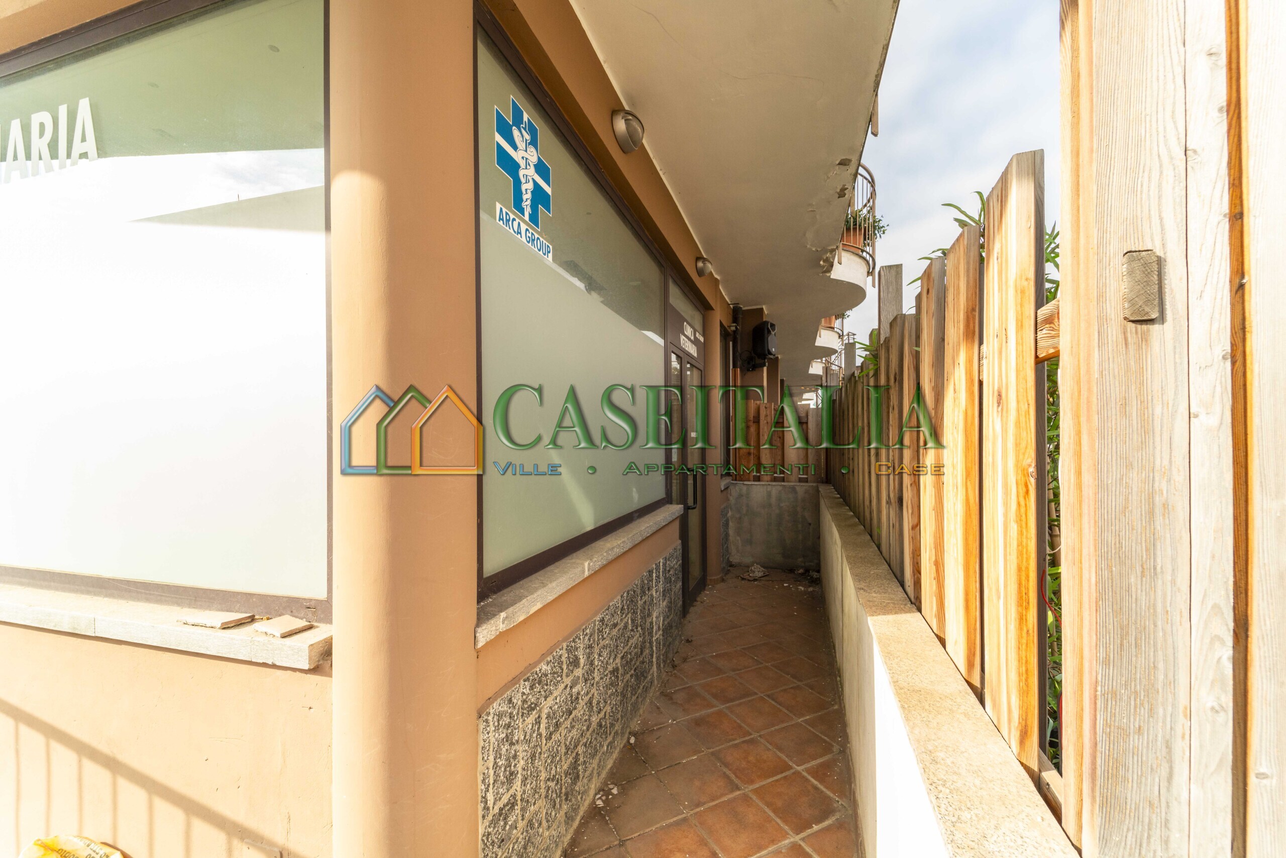 Locale commerciale in vendita in via cavour 46, Alpignano