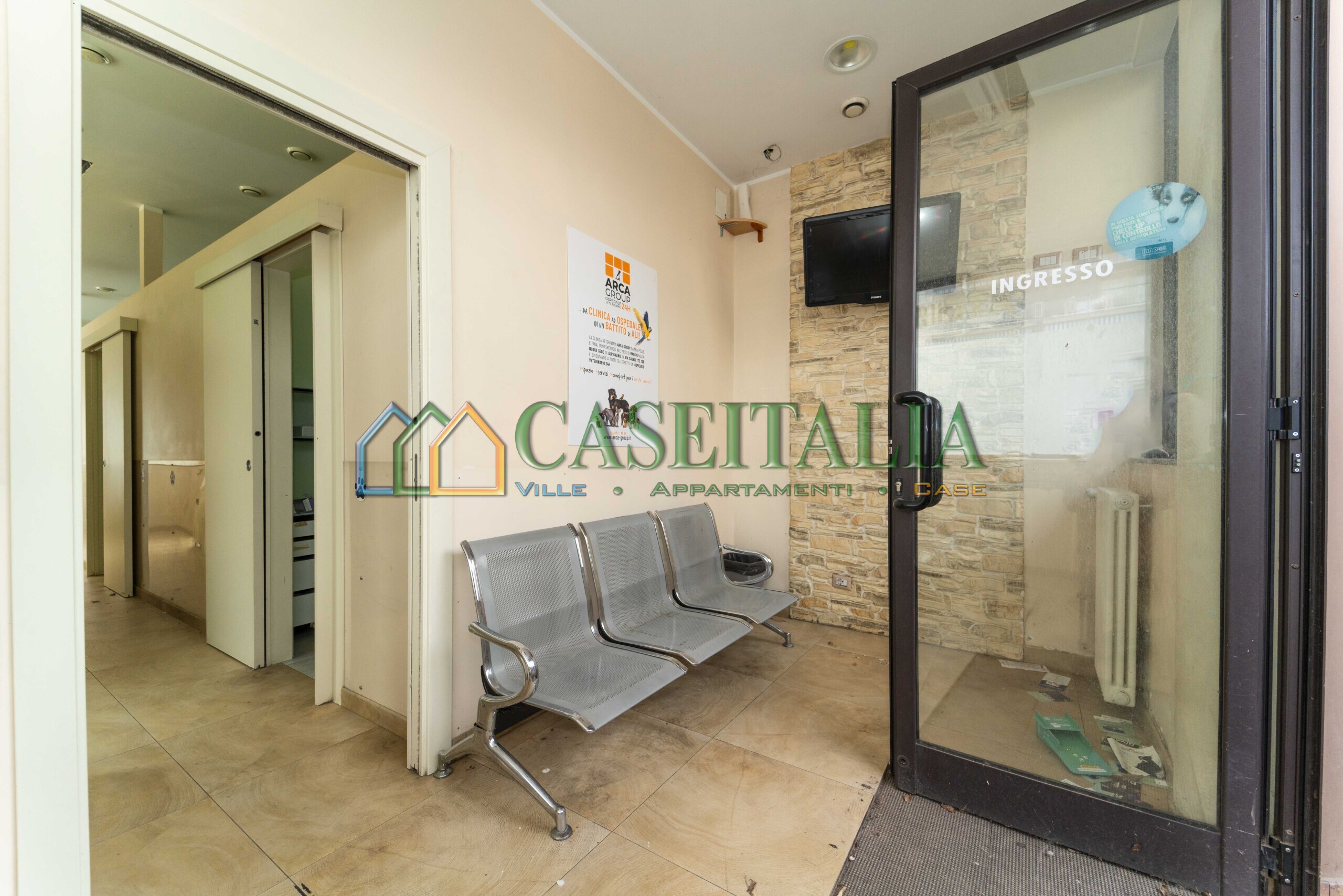 Locale commerciale in vendita in via cavour 46, Alpignano