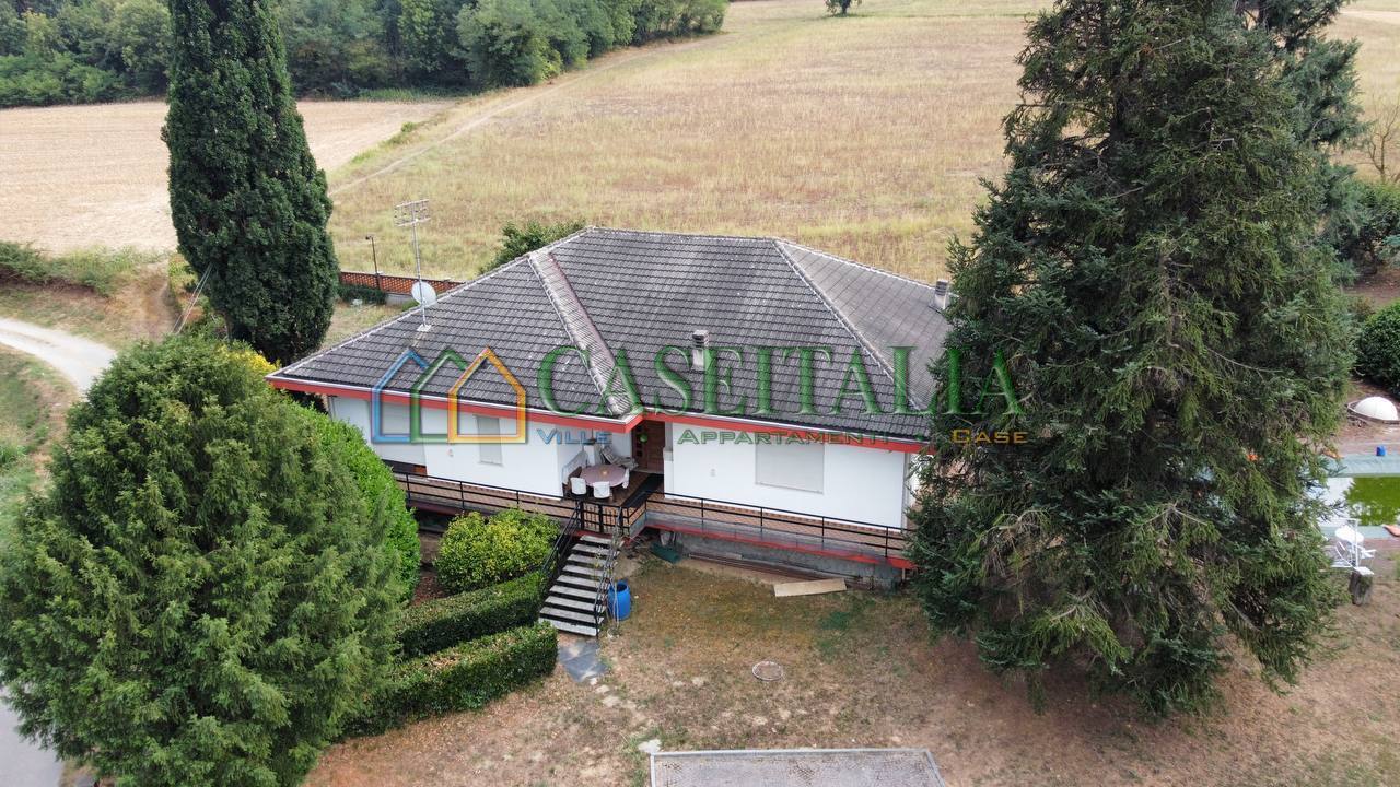 Villa con giardino in strada del closio 39, Buttigliera Alta
