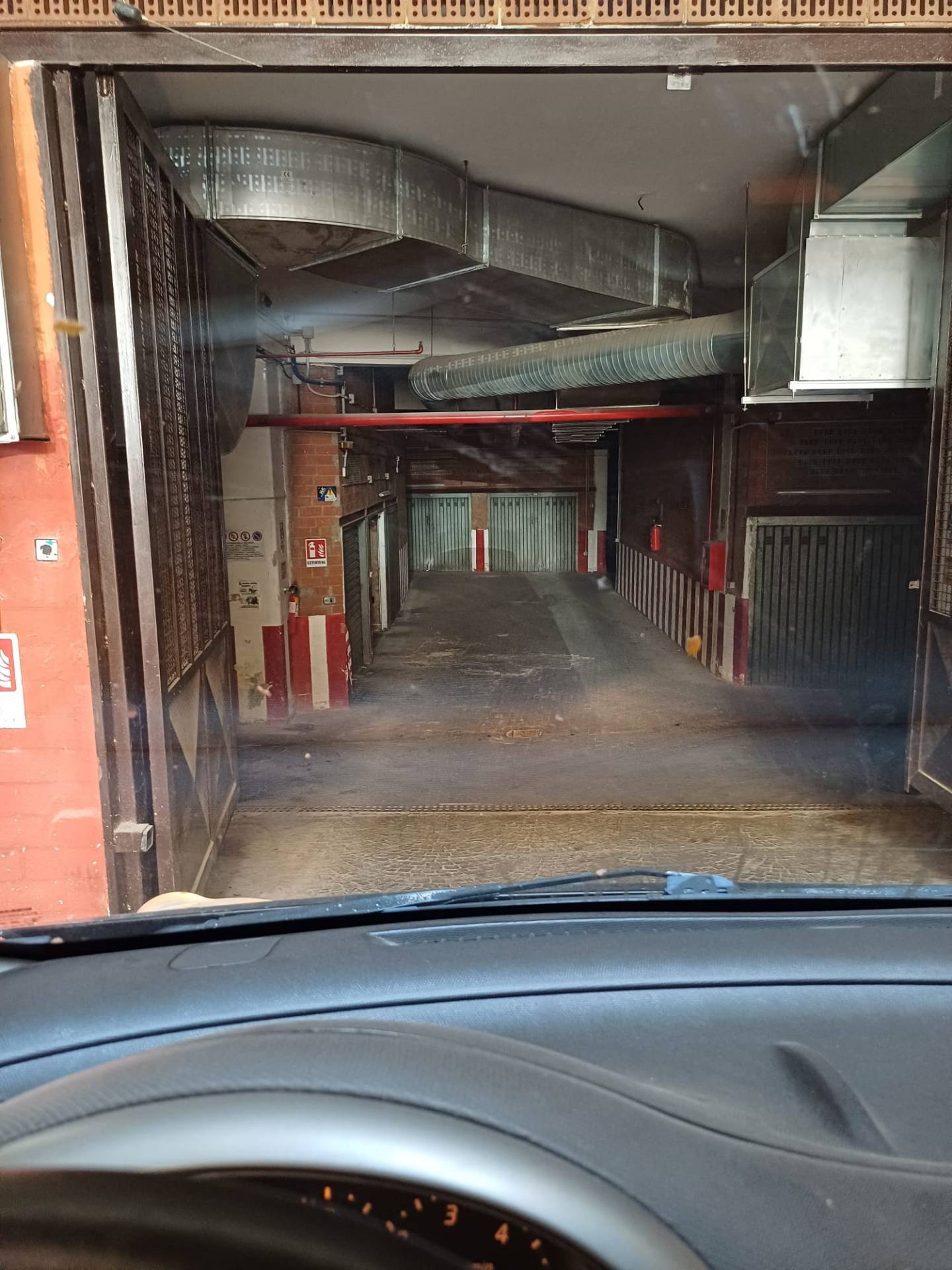 Box o garage in vendita a Avellino, Centro