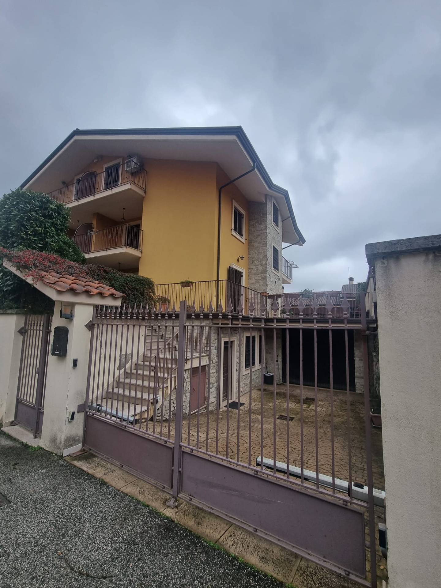 Villetta bifamiliare in vendita a Avellino, Valle