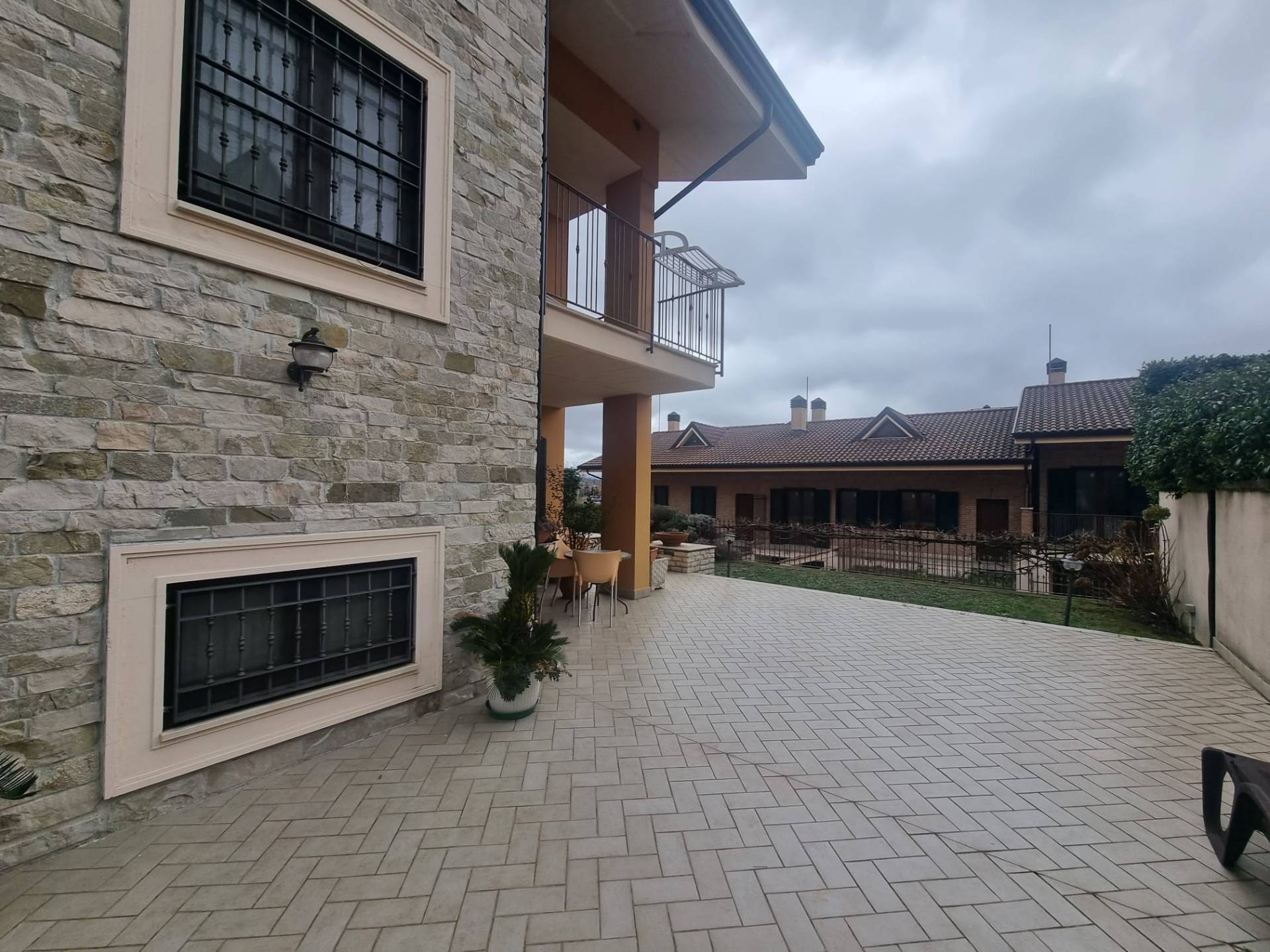 Villetta bifamiliare in vendita a Avellino, Valle