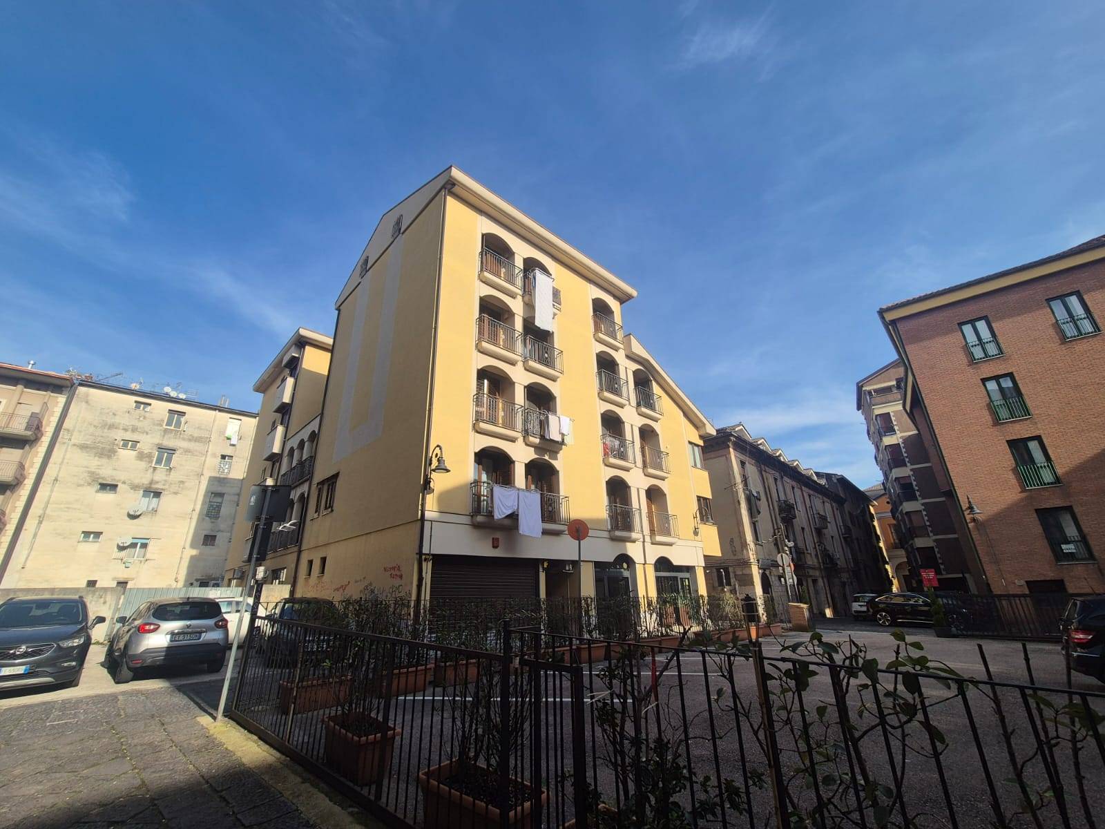 Box o garage in vendita a Avellino, Centro