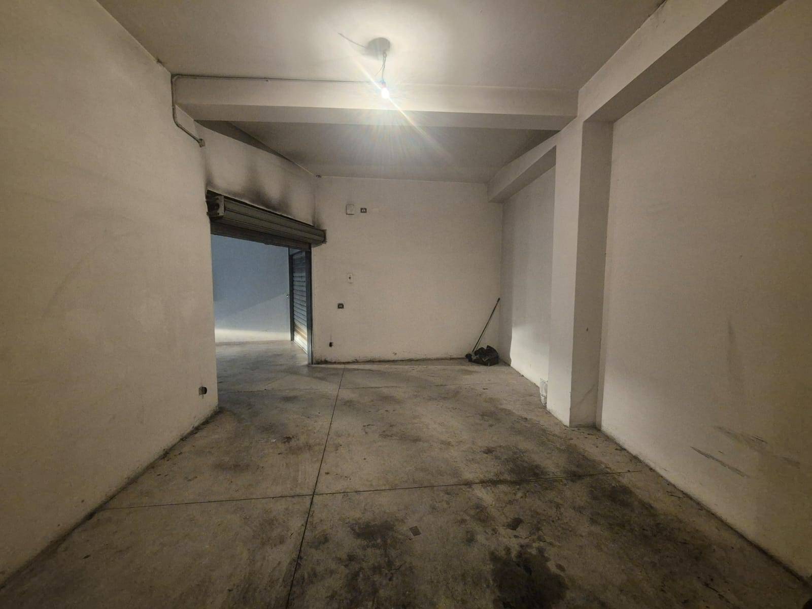 Box o garage in vendita a Avellino, Centro