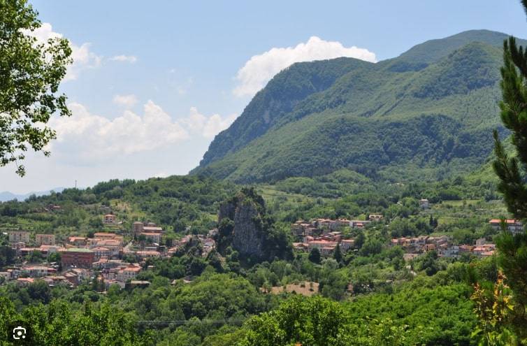 Appartamento in vendita a Pietrastornina