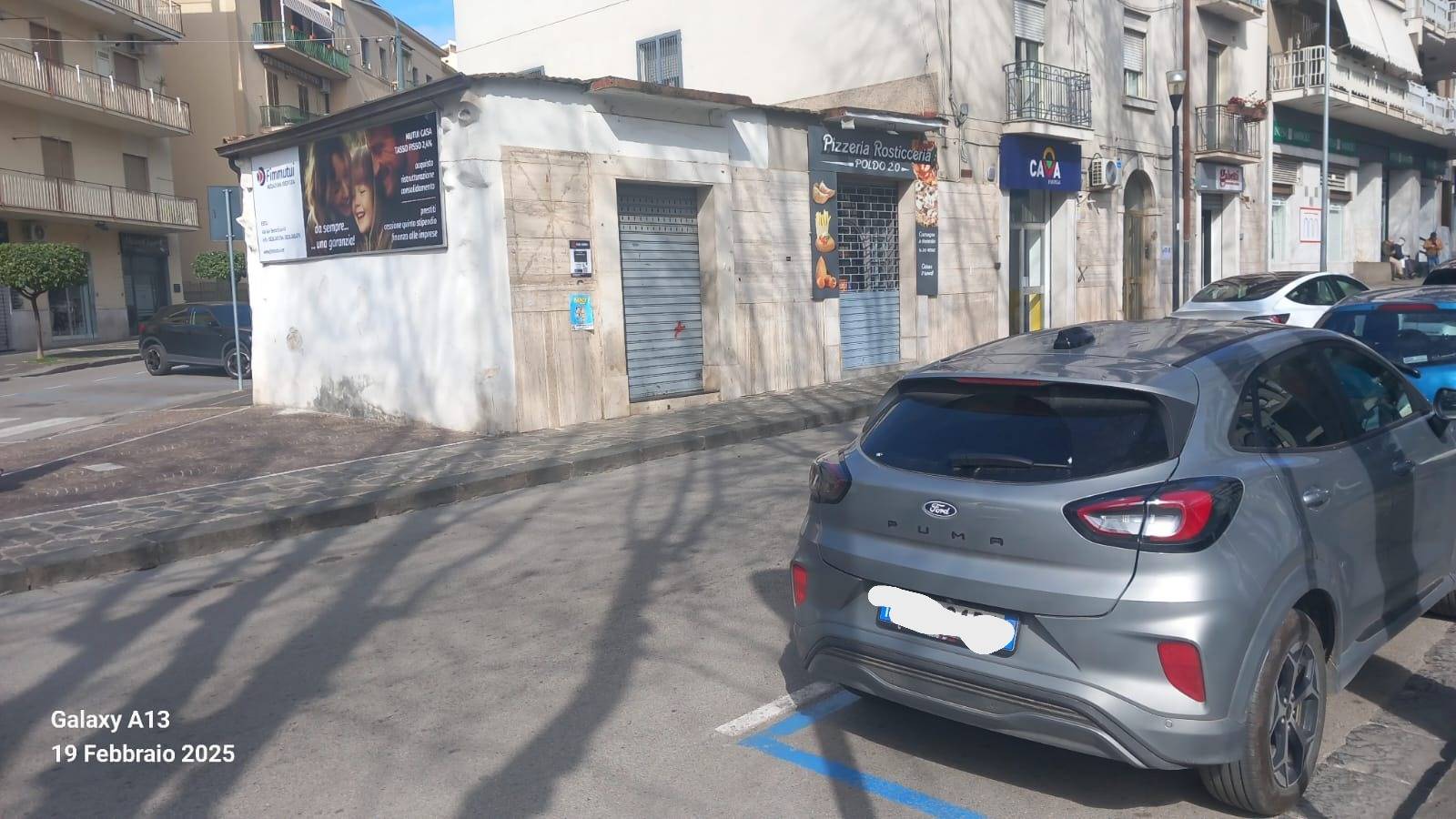 Locale commerciale in vendita a Eboli, Viale Amendola - Via Ripa