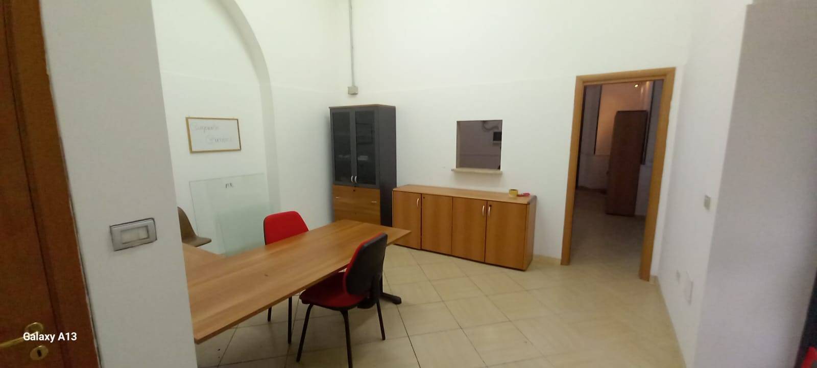 Locale commerciale in affitto a Eboli, Piazza della Repubbliuca