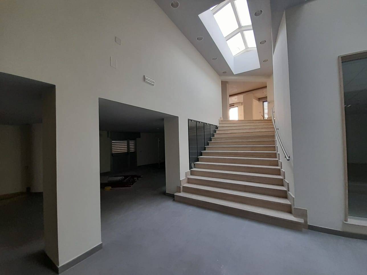 Edificio commerciale o terziario in vendita a Eboli, Via S. Bernardino - Via Gonzaga