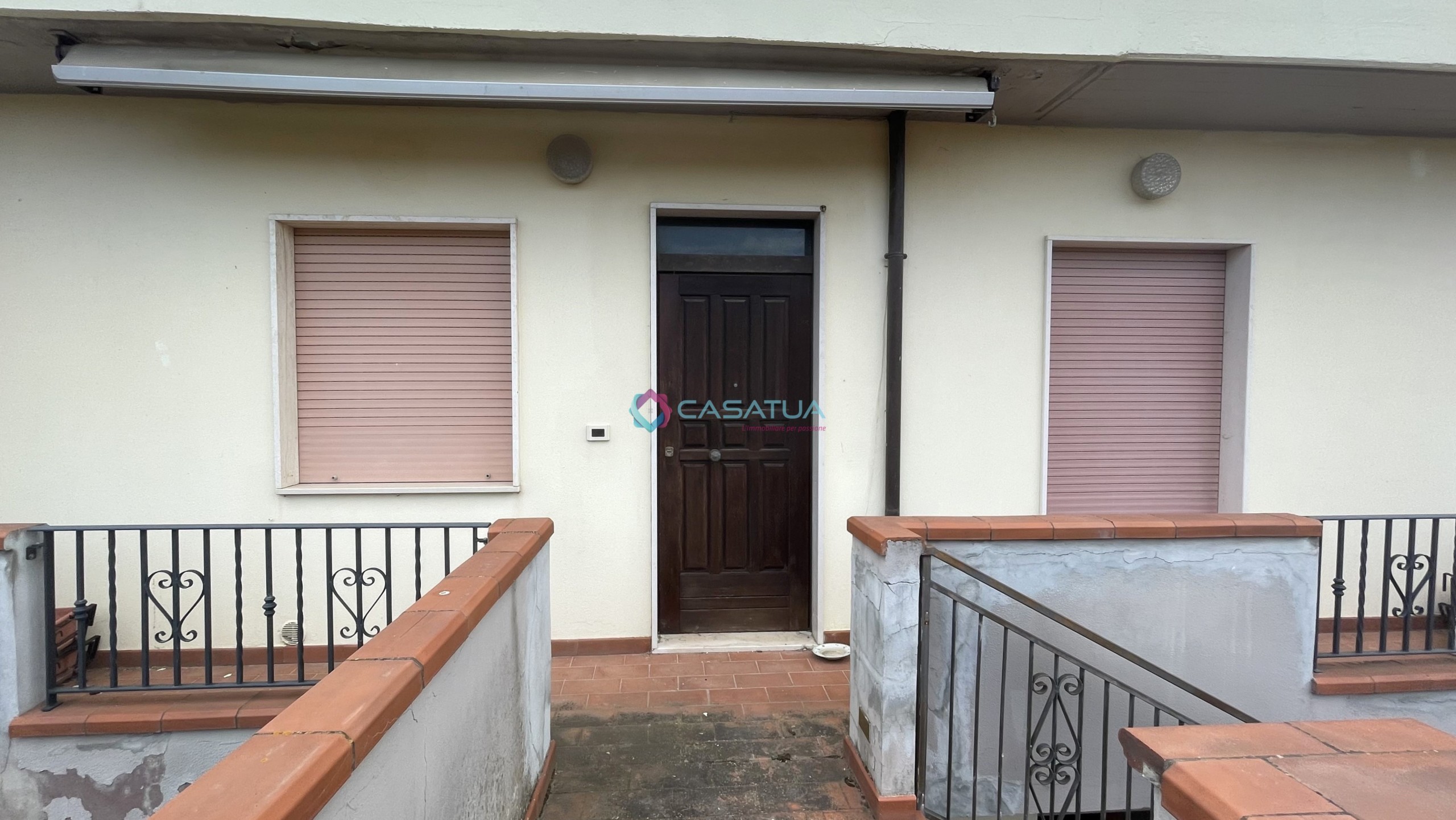 Quadrilocale con giardino, Pineto scerne
