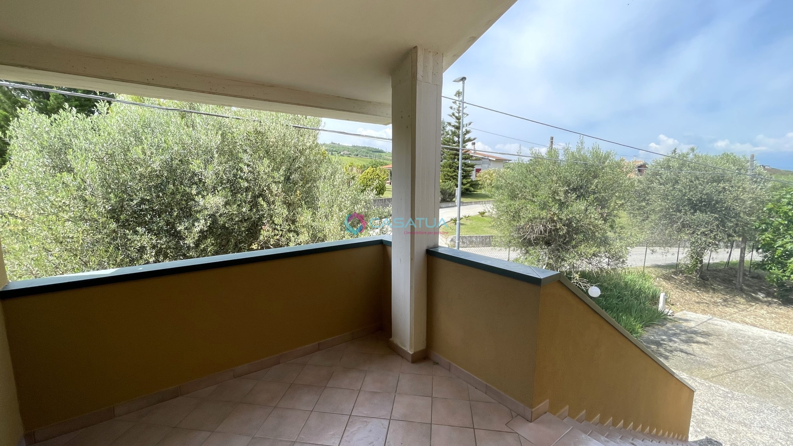 Casa indipendente con giardino, Atri casoli