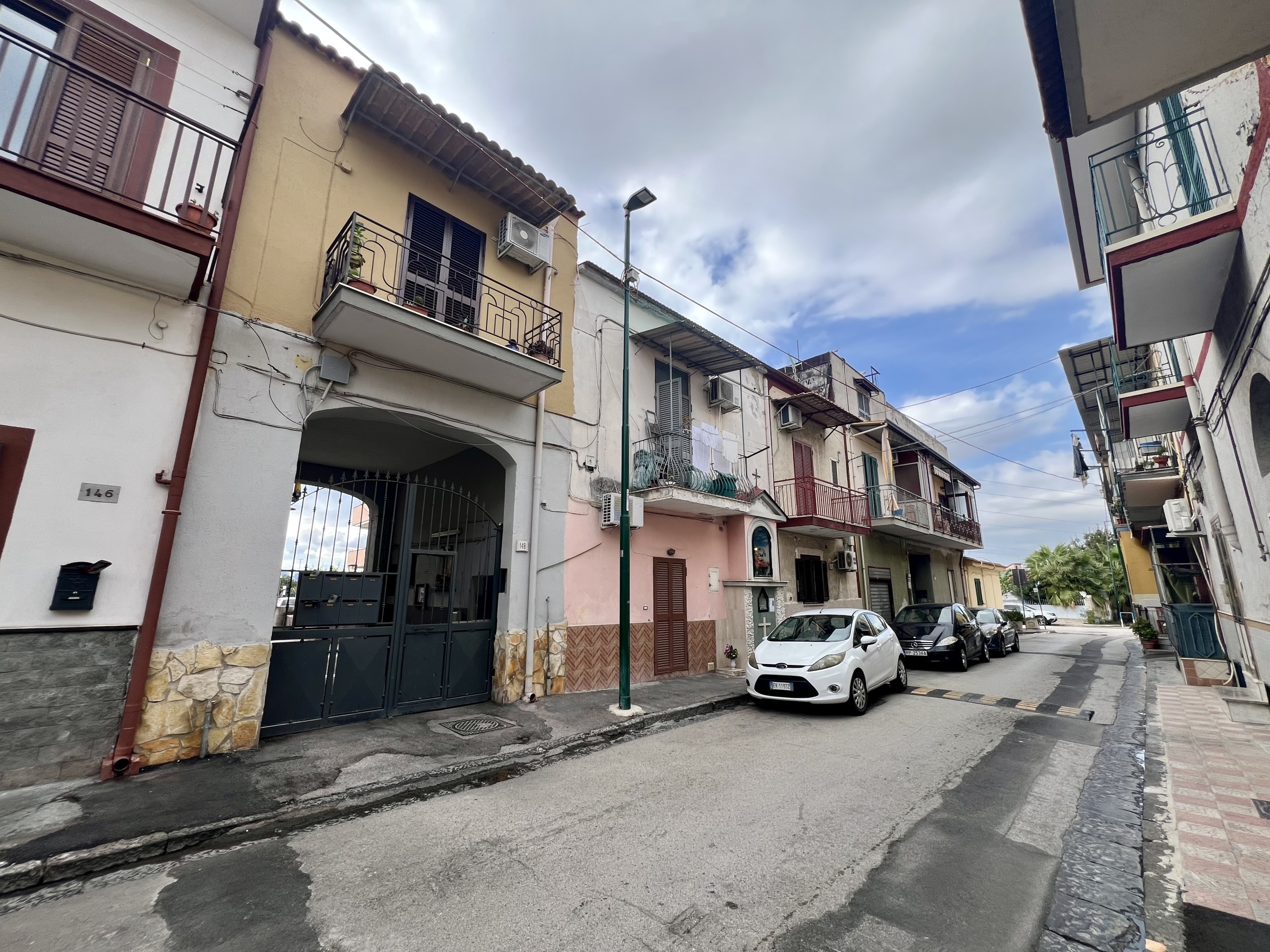 Bilocale da ristrutturare in strada vicinale maranda 148, Napoli