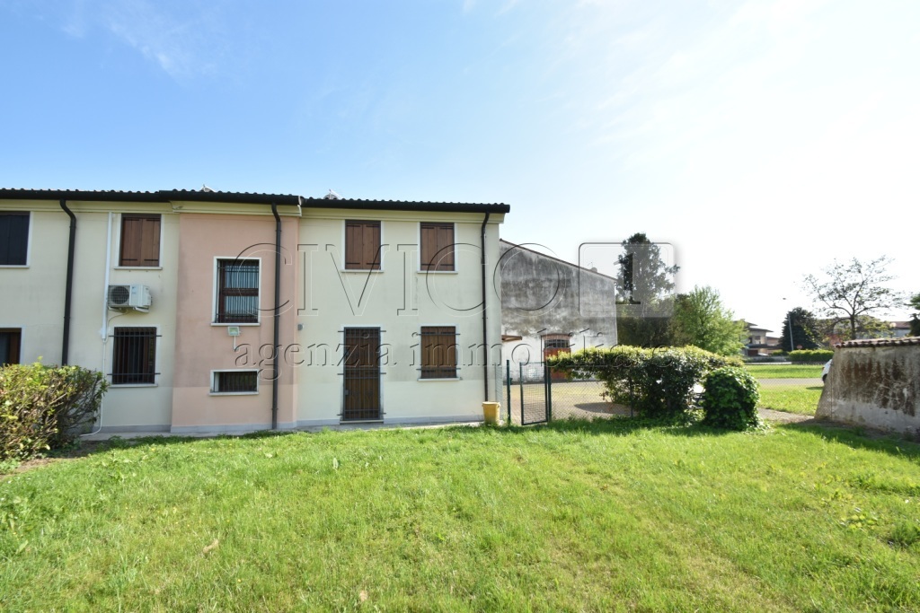 Casa indipendente con giardino in via pittarini 2, San Pietro in Gu