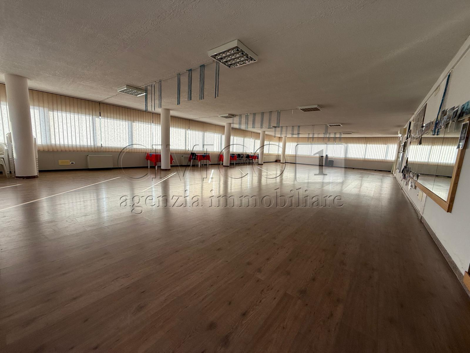 Locale commerciale classe A4 in via italia unita 1, Torri di Quartesolo