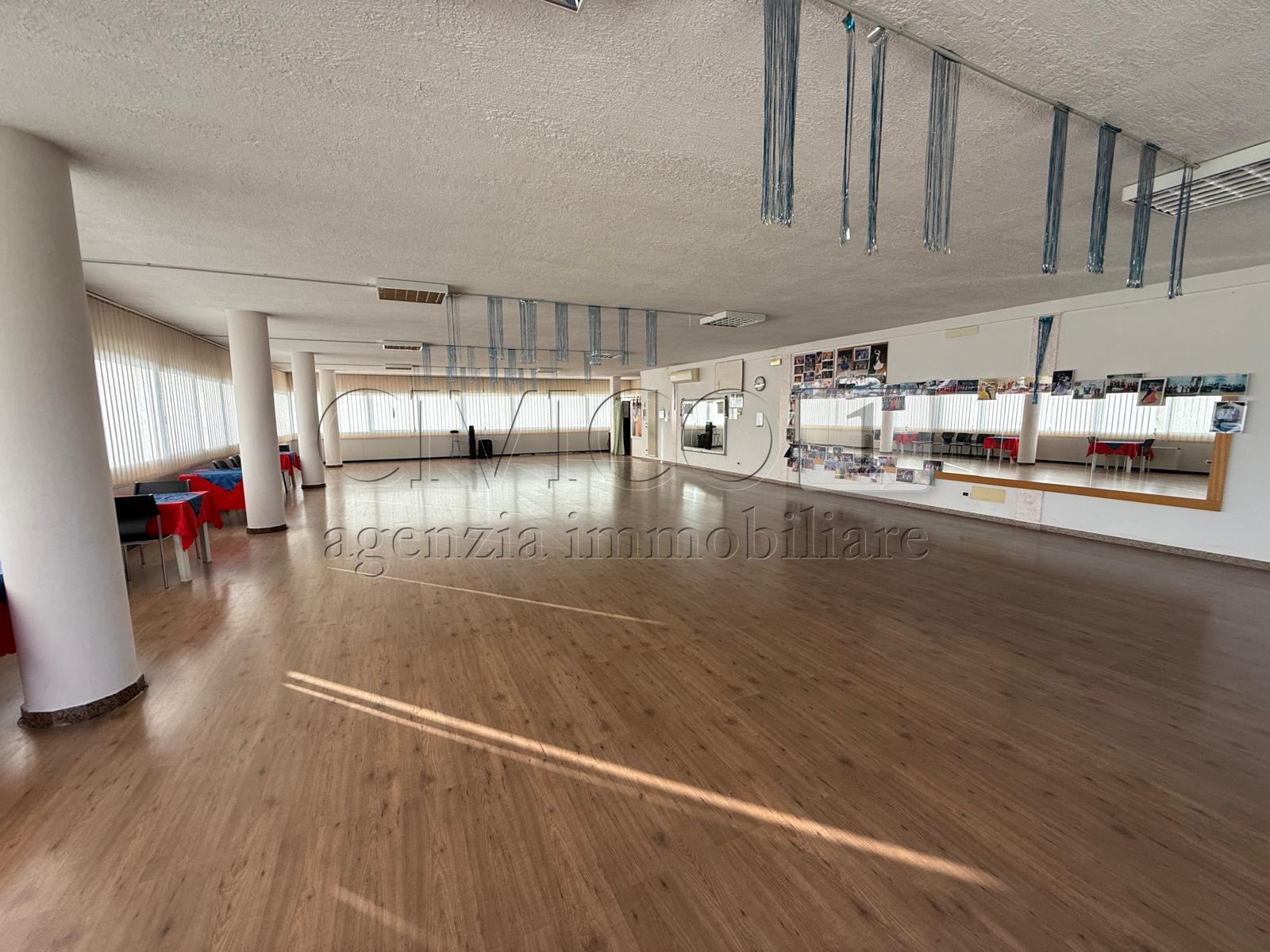 Locale commerciale classe A4 in via italia unita 1, Torri di Quartesolo