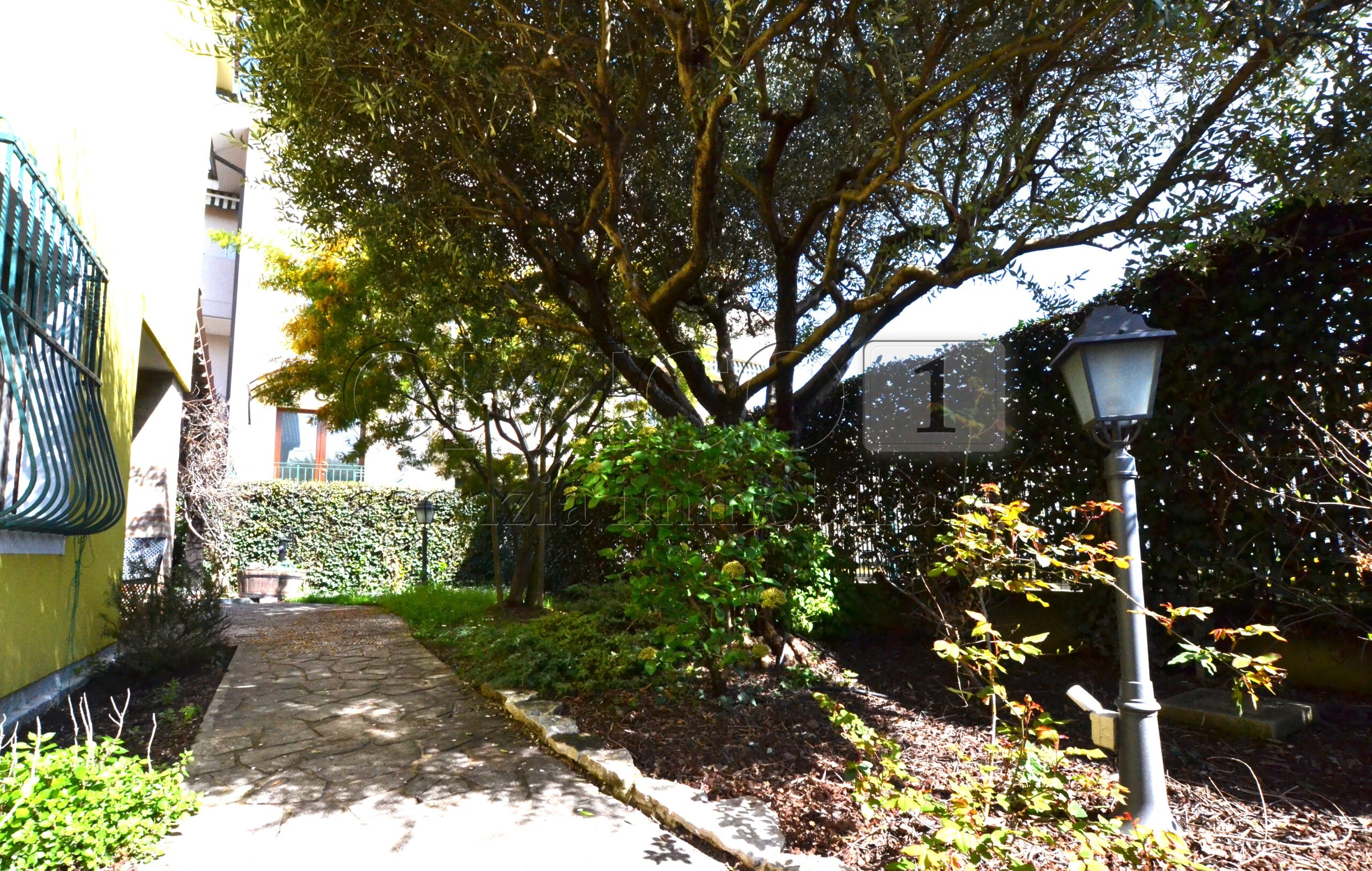 Casa indipendente con giardino in via galileo galilei 4, Albignasego