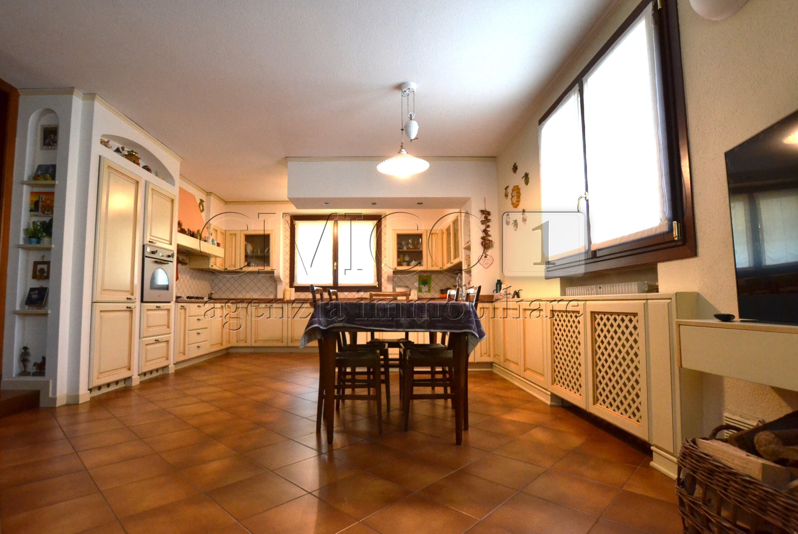 Casa indipendente con giardino in via galileo galilei 4, Albignasego