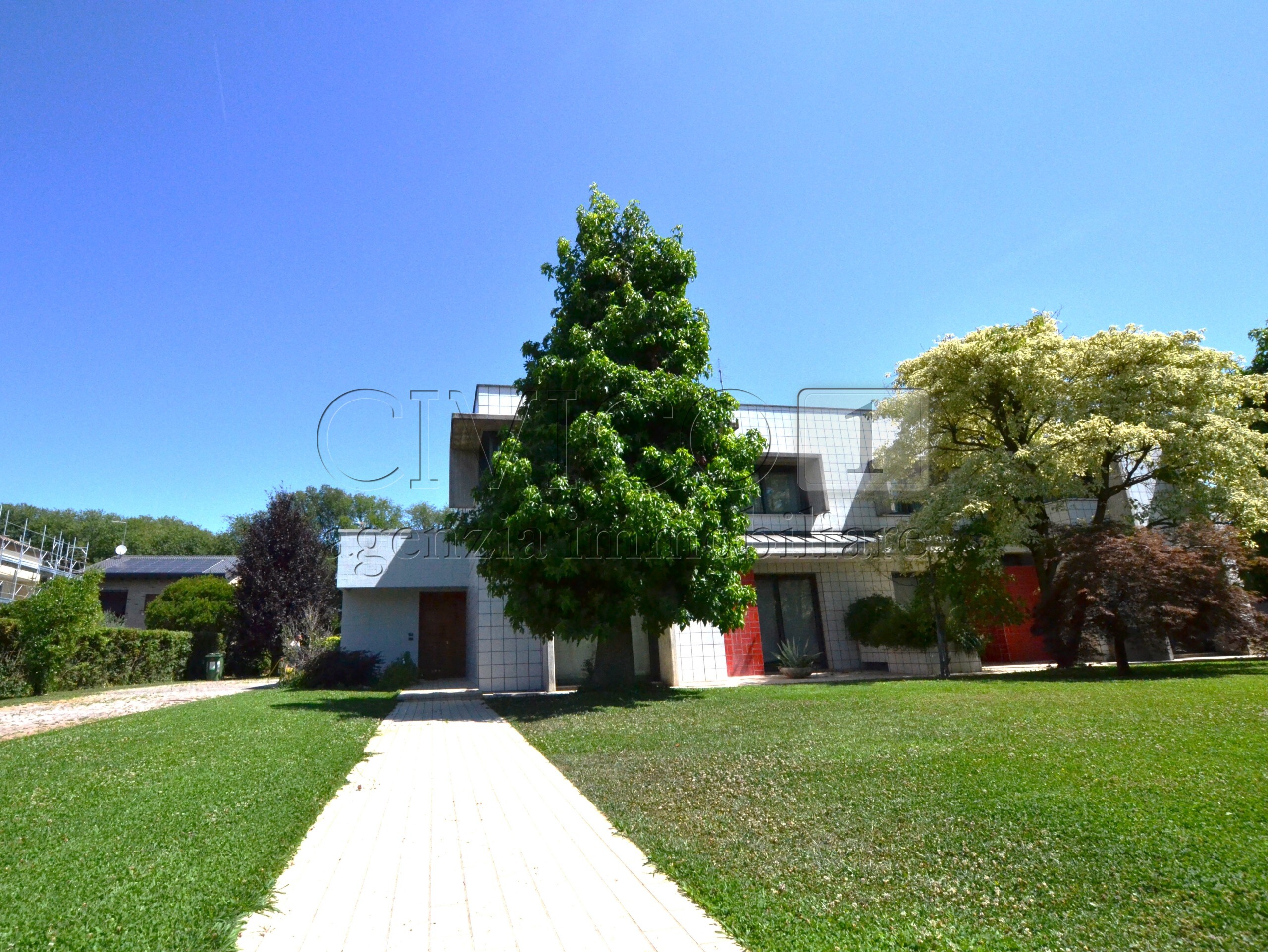 Casa indipendente con giardino in via deledda 13, Selvazzano Dentro