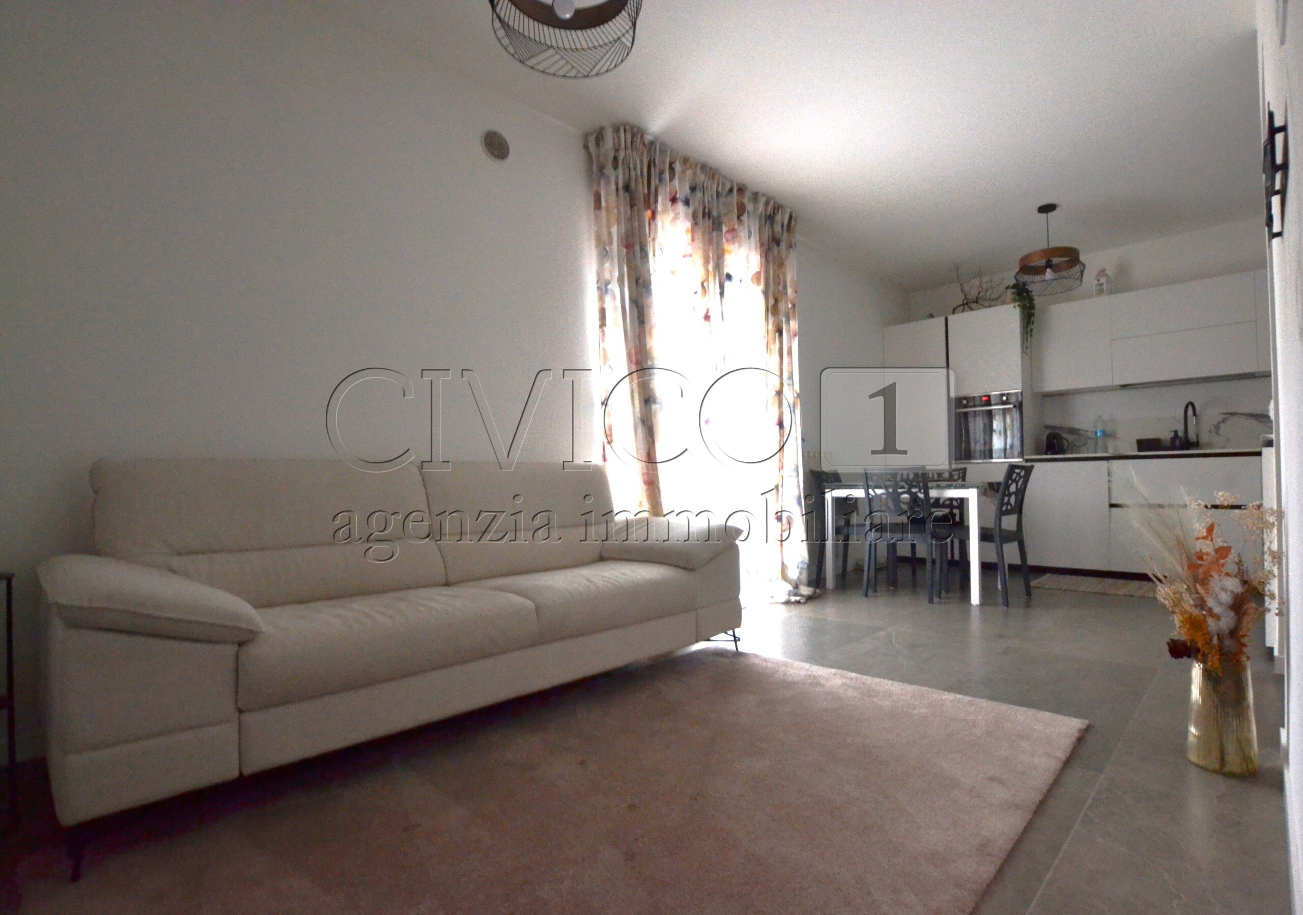 Appartamento con terrazzo in via arnaldo fusinato, Mestrino