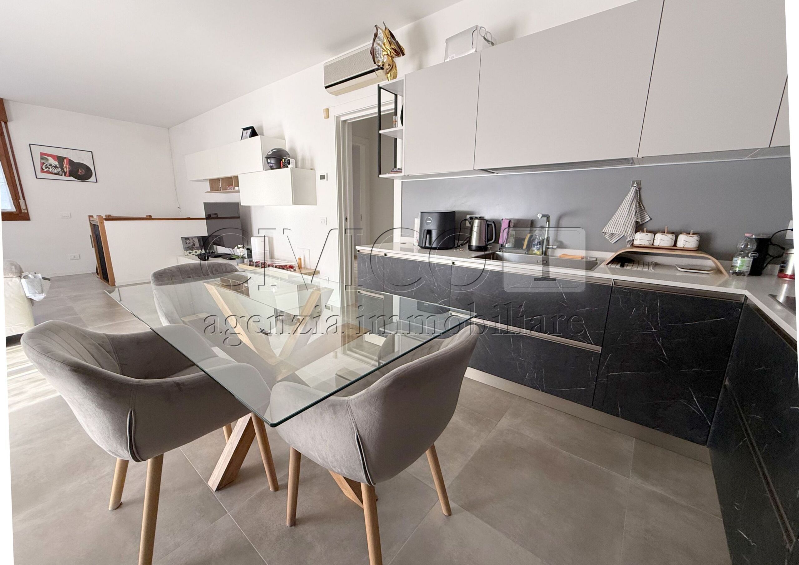 Appartamento con terrazzi in via udine 22, Torri di Quartesolo