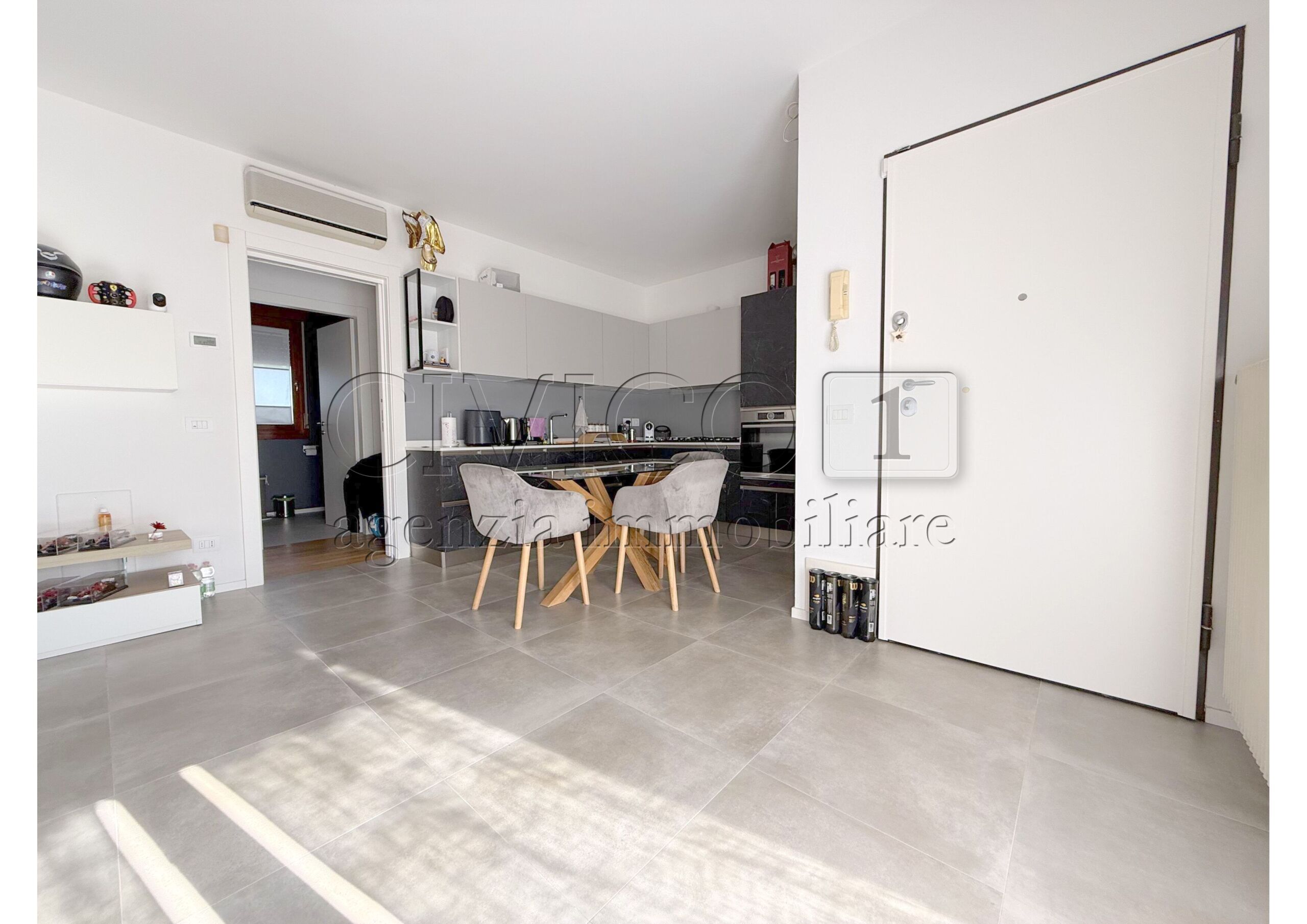 Appartamento con terrazzi in via udine 22, Torri di Quartesolo