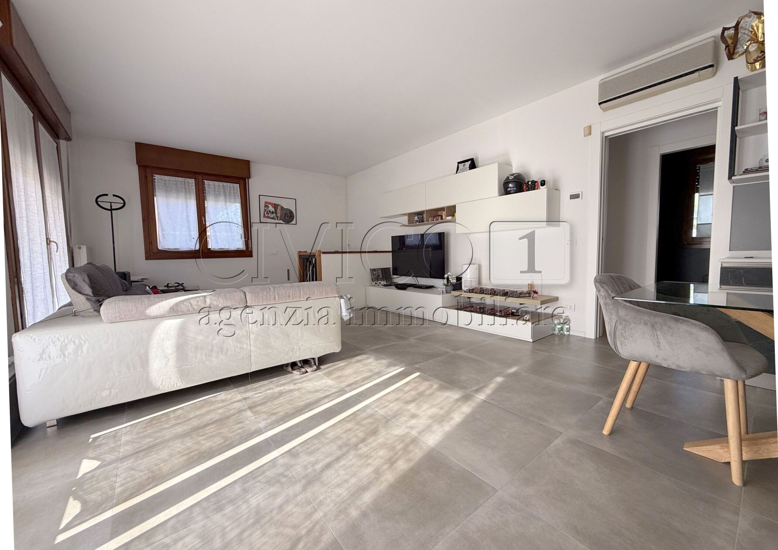 Appartamento con terrazzi in via udine 22, Torri di Quartesolo