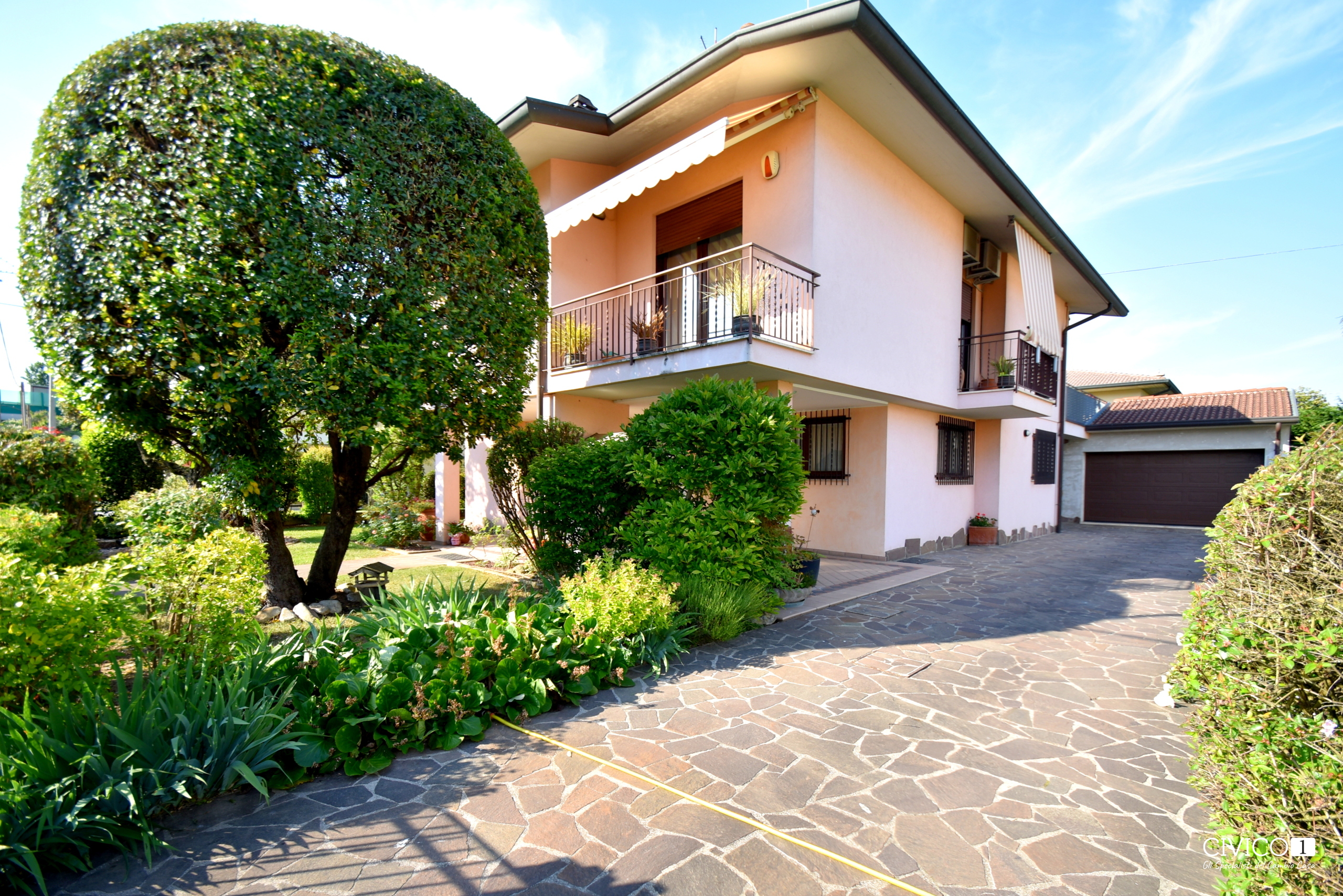 Villa con giardino in via ancona 36, Torri di Quartesolo