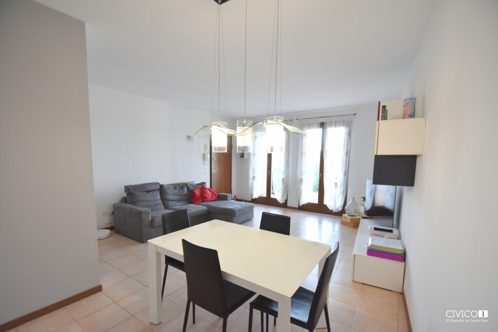 Quadrilocale con giardino in via battaglione monte berico 43, Camisano Vicentino