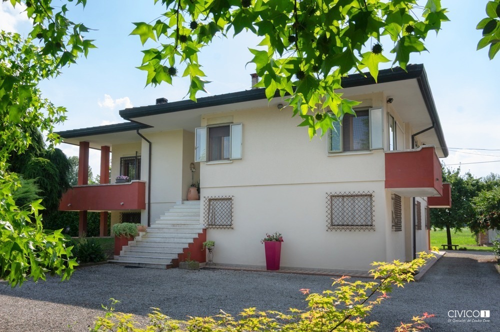 Rustico con giardino in via ponticelli 11, Agugliaro