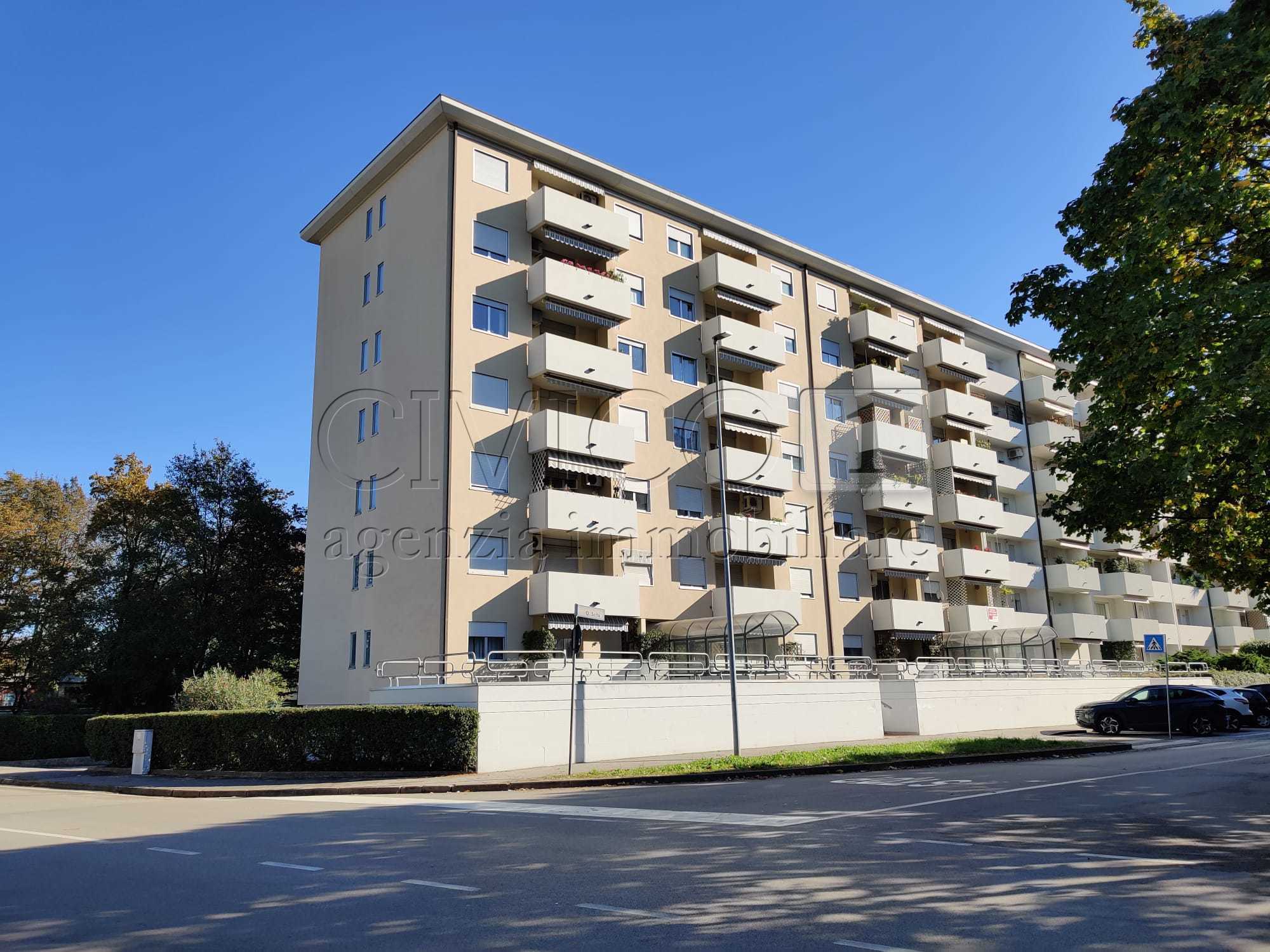 Appartamento con terrazzi in via quintino sella 90, Vicenza