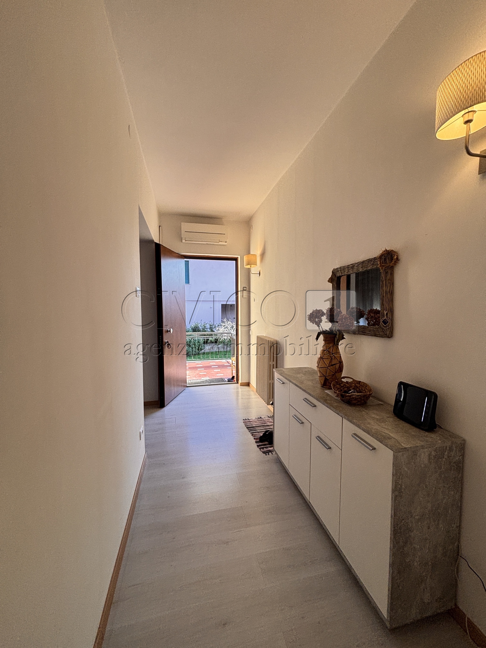 Quadrilocale con giardino in via roma, Longare