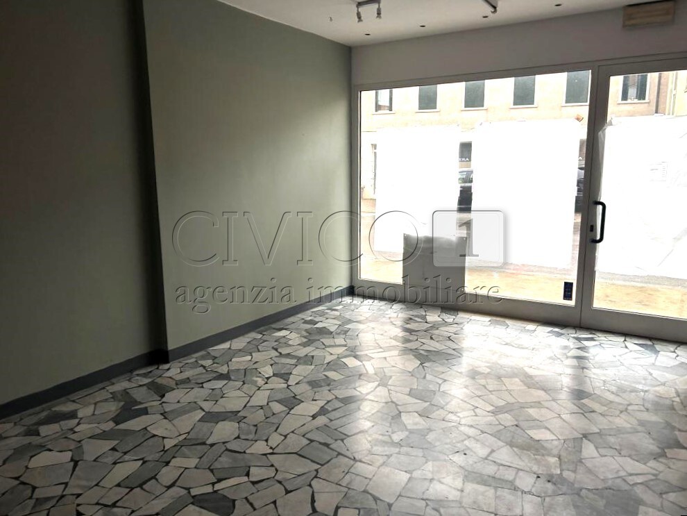 Locale commerciale in affitto in via riviera 63, Nanto