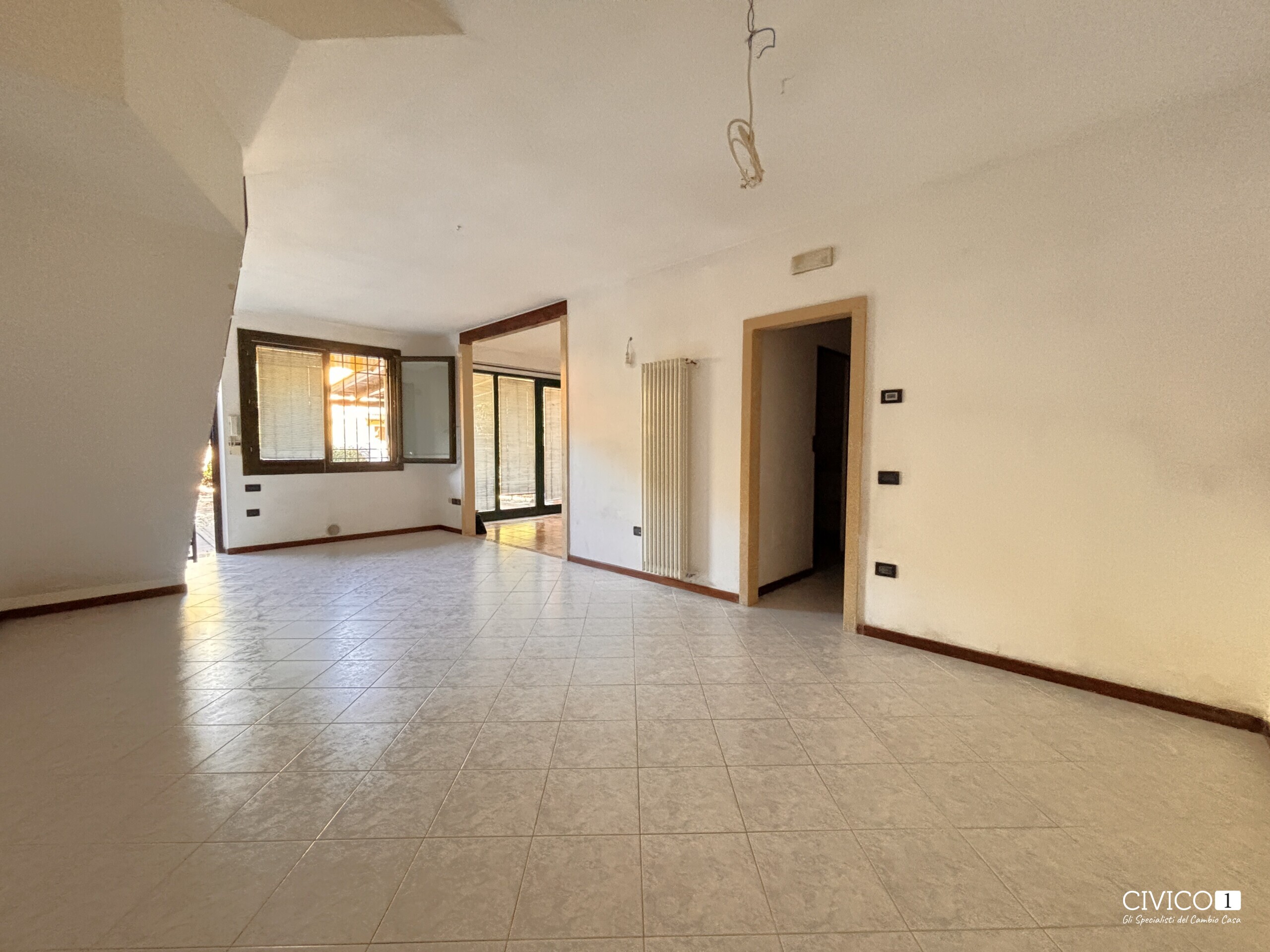 Casa indipendente con giardino in via degli eroi 28, Castegnero