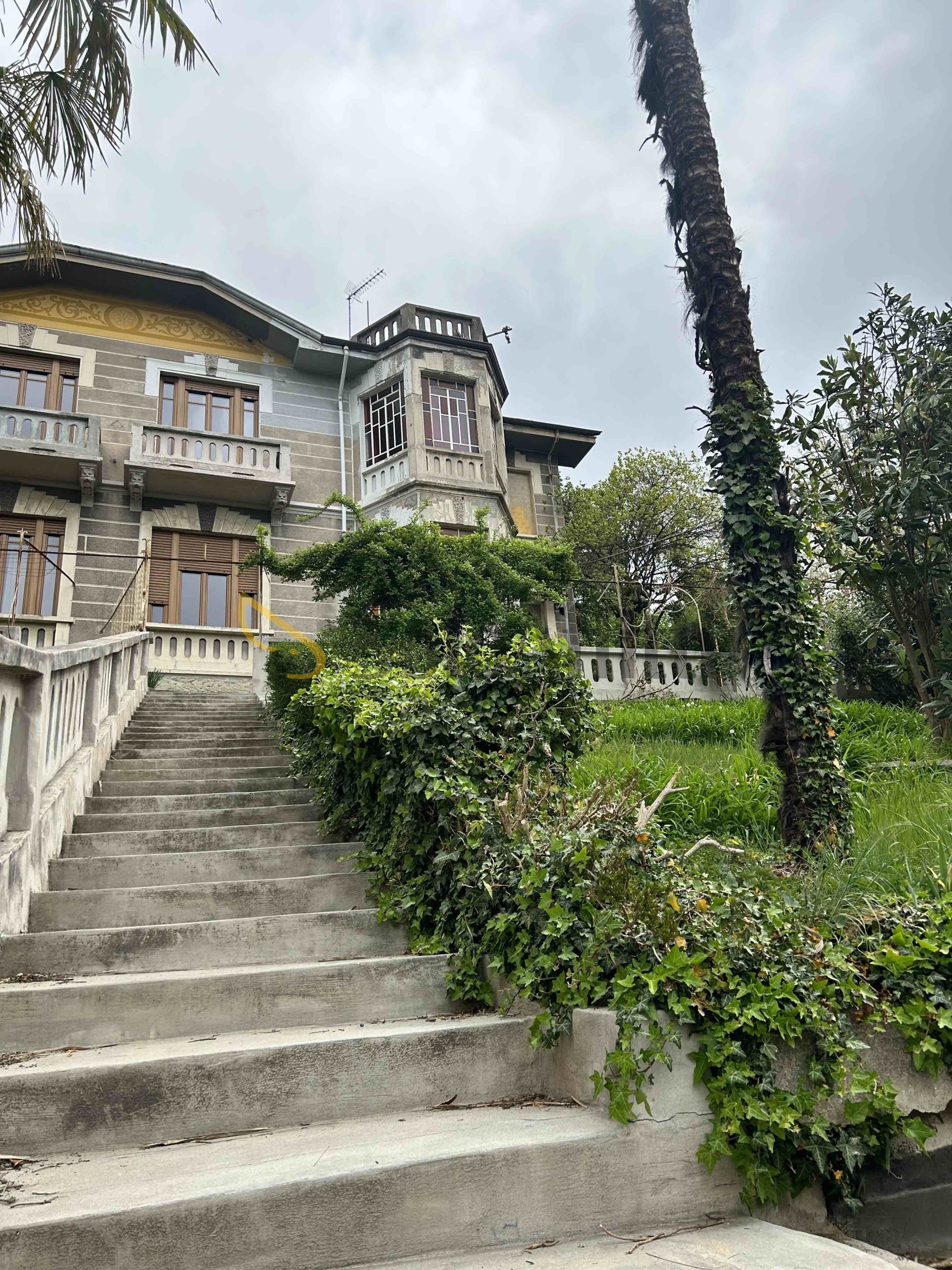 Trilocale con giardino, Torino pre-collina