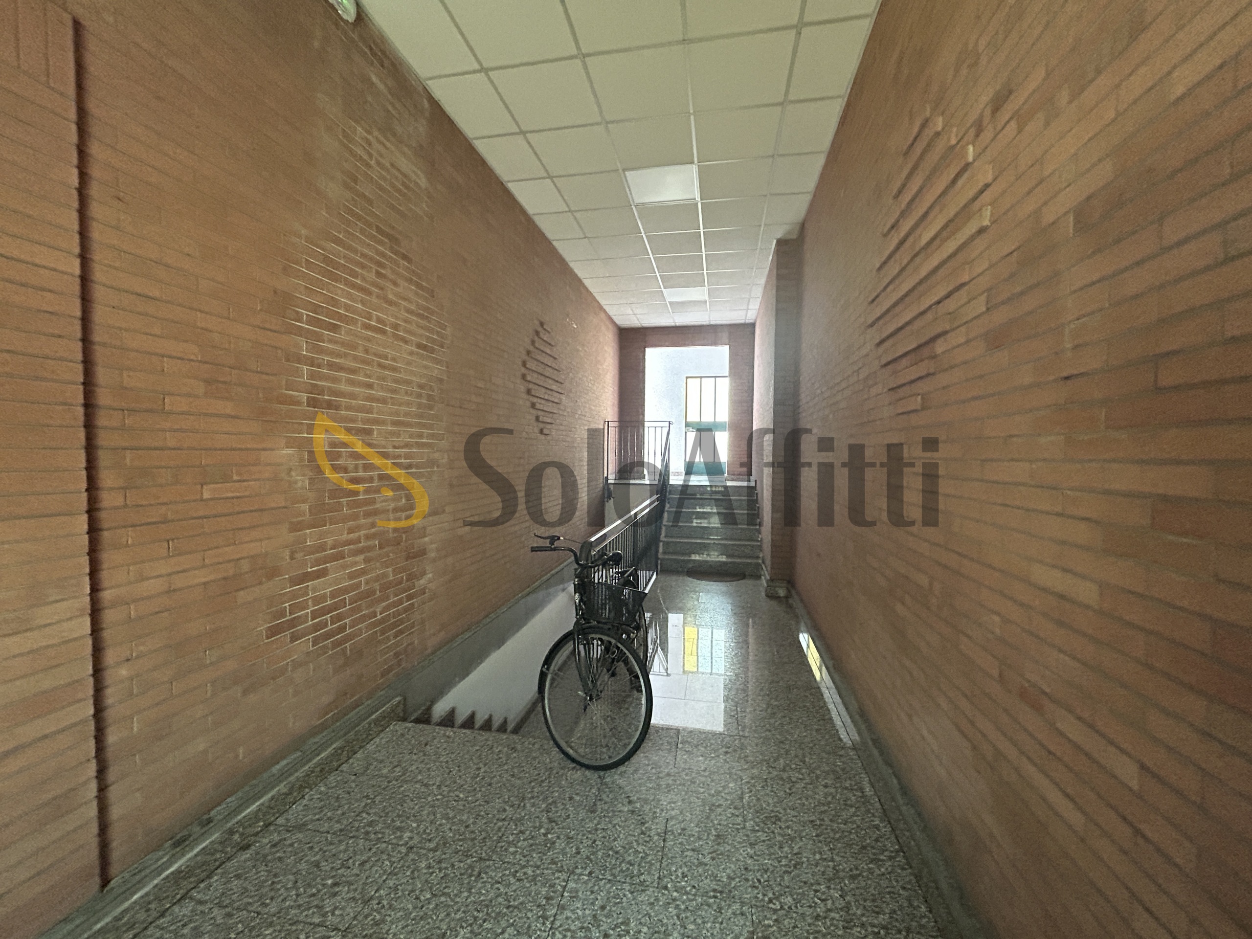 Quadrilocale con terrazzo in via cerano 1, Torino