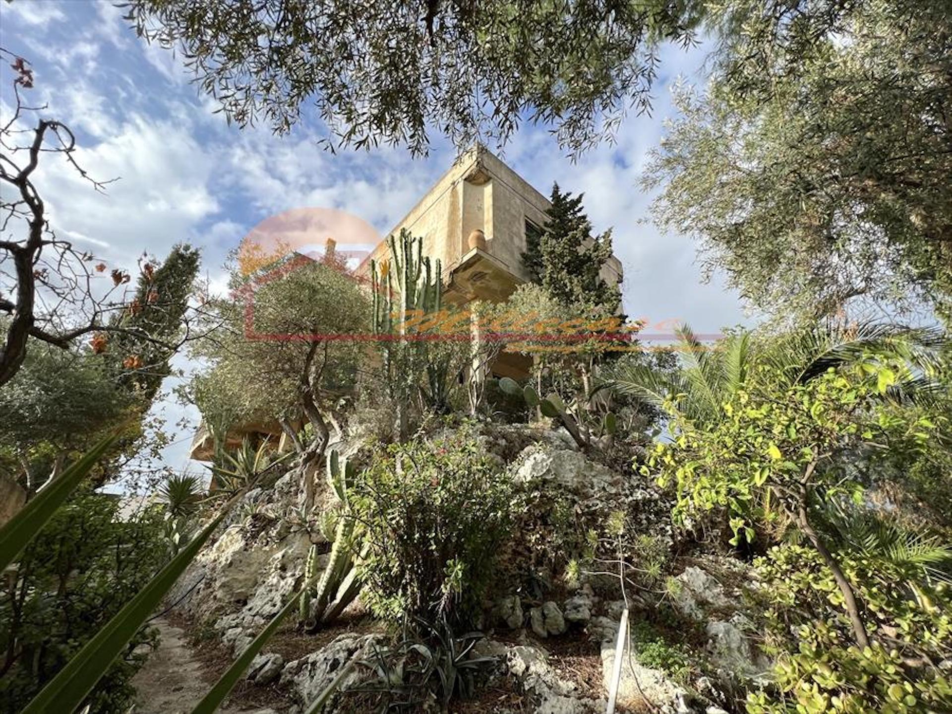 Casa indipendente con giardino in via siracusa, Siracusa