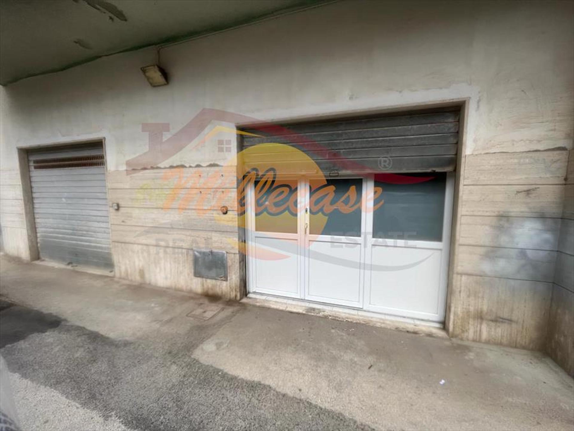 Box/Garage 50mq in vendita in scala greca, Siracusa