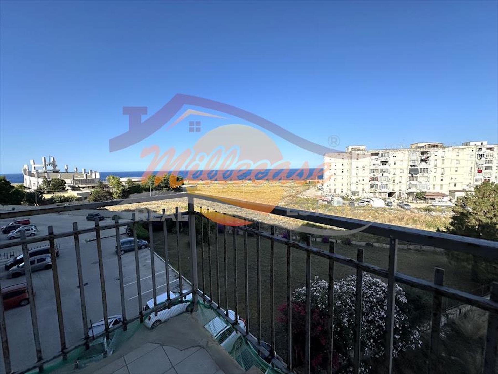 Quadrilocale vista mare in via vincenzo boscarino, Siracusa